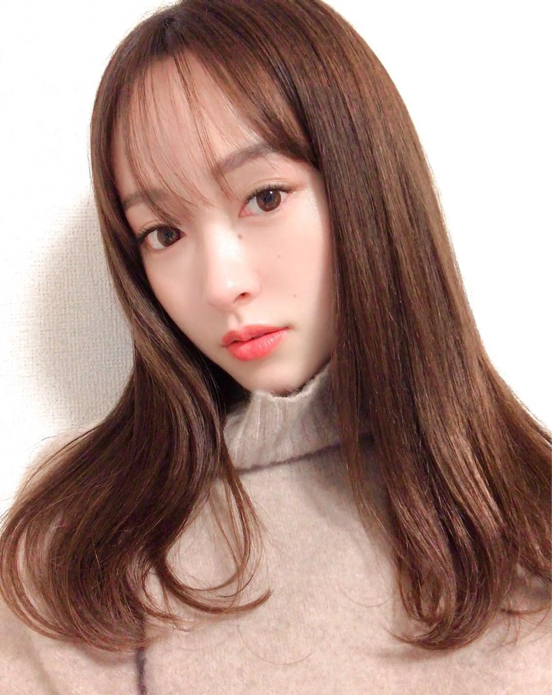 セミロング ハイライト エクステ（レミー毛） NINEのヘアスタイル