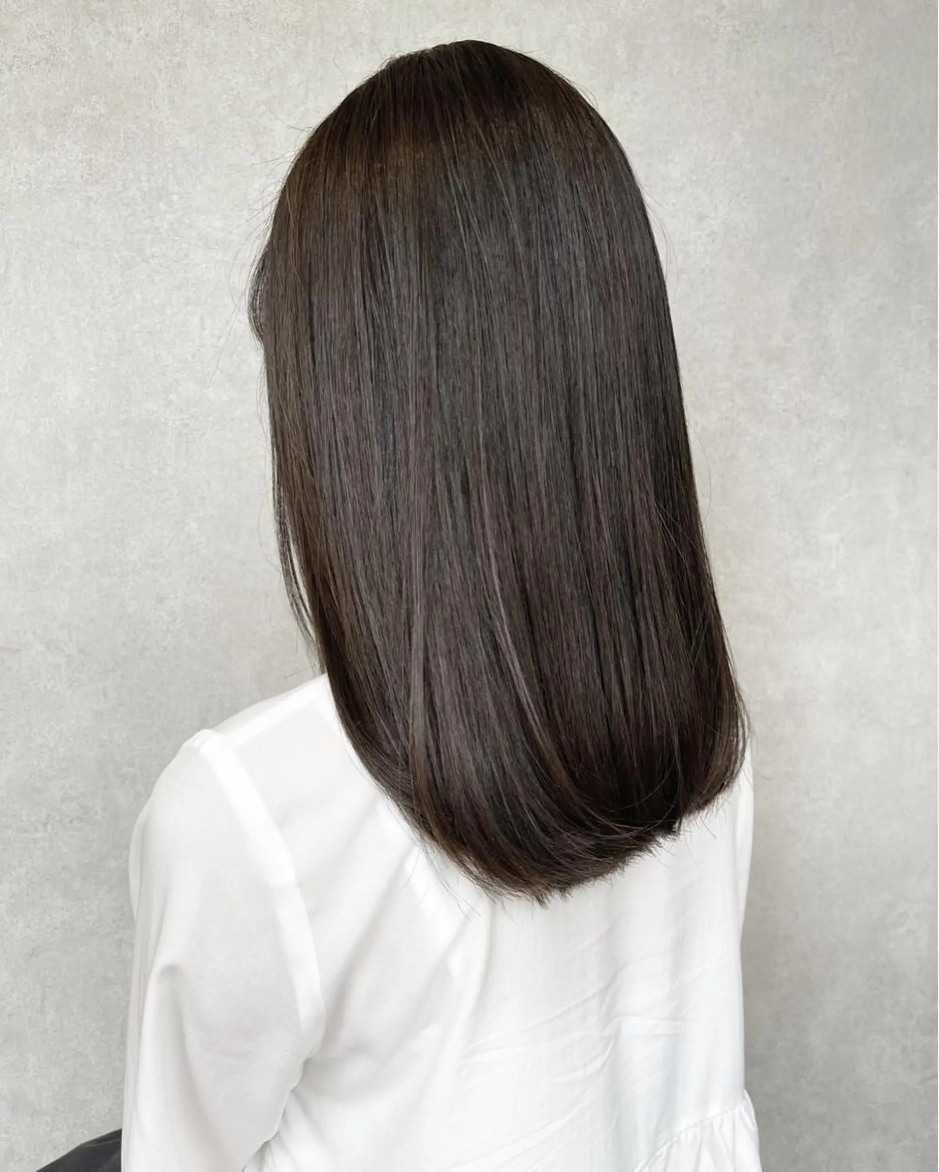 セミロング 髪質改善 栗本 博史のヘアスタイル