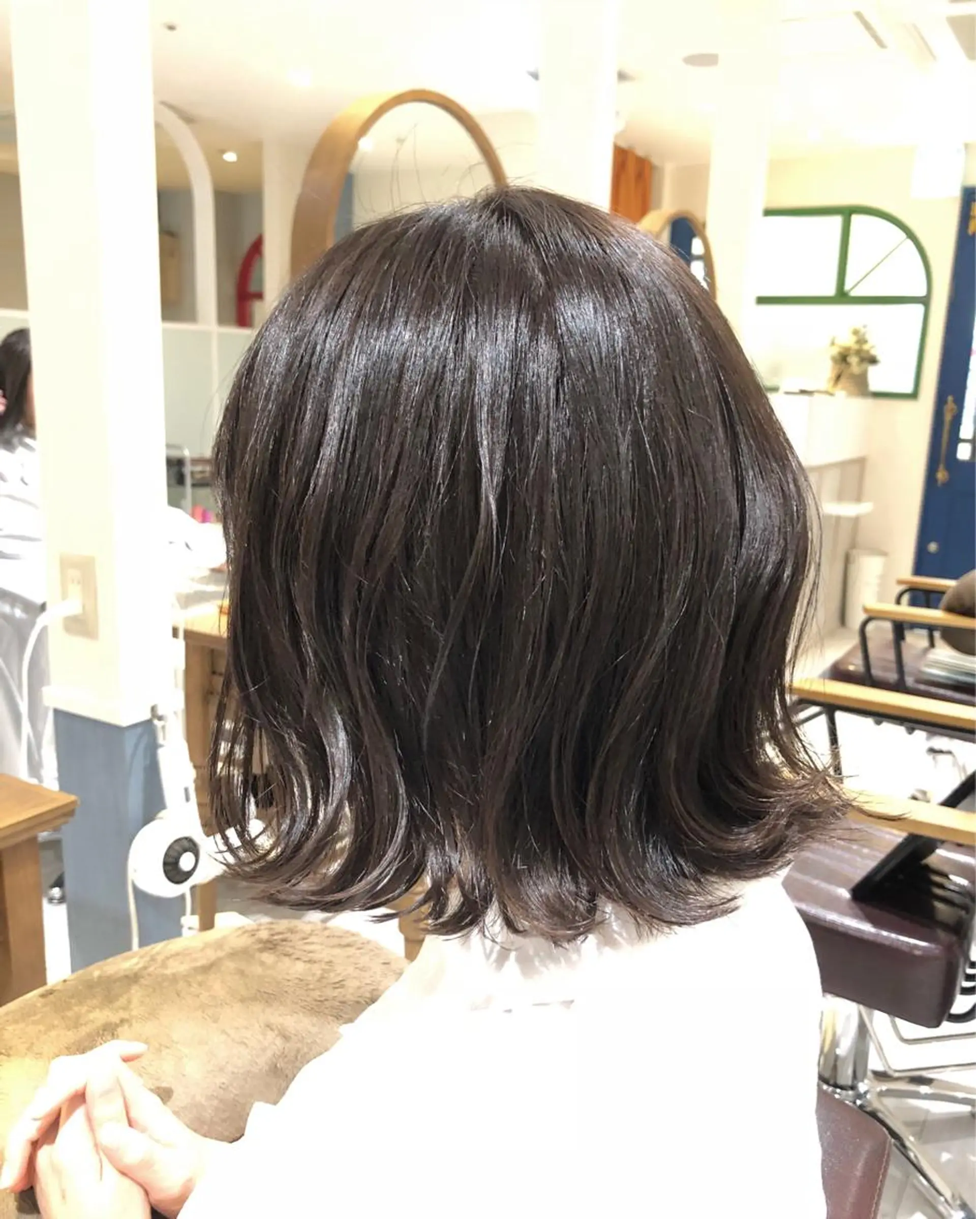 ショート カラー グレージュ 外ハネヘア カット ヘアカラー トリートメント 松田 和樹のヘアスタイル