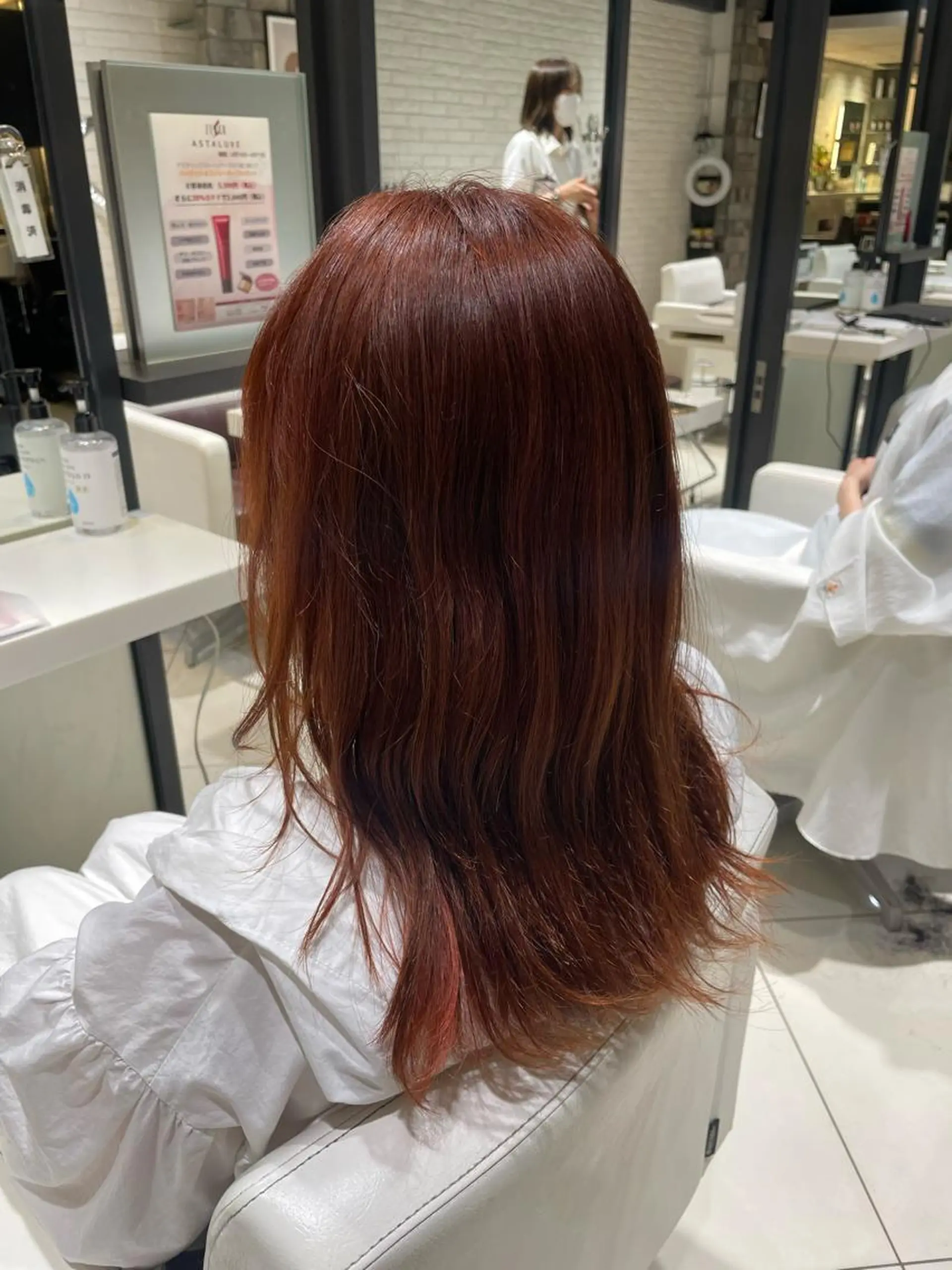 セミロング カラー ブラウンカラー 小野寺 もものヘアスタイル