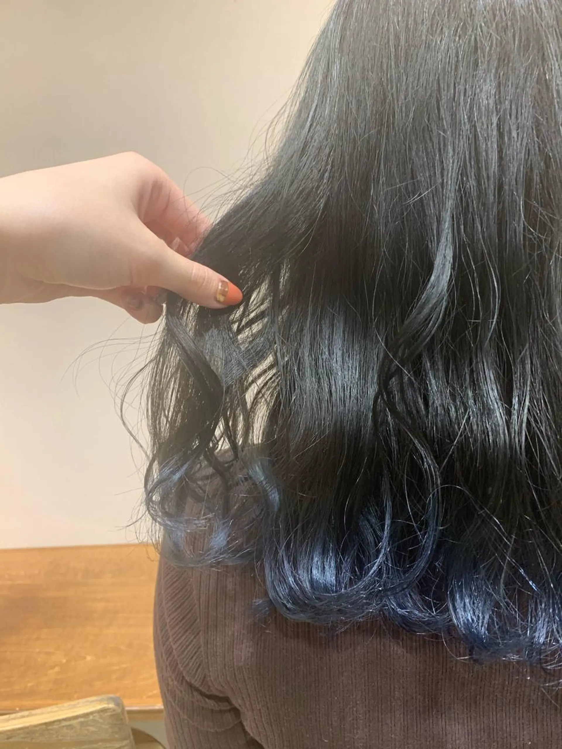 ミディアム カラー ハイトーン/レイヤー 💜Akaneのヘアスタイル