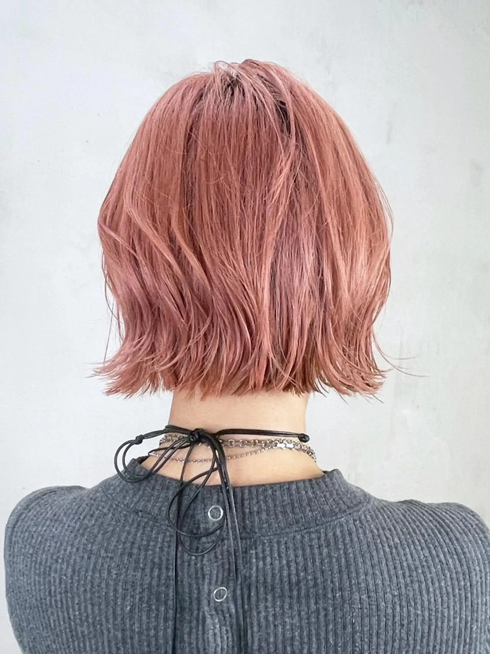 ミディアム カラー ベージュカラー ダブルカラー ハイトーンカラー ピンクカラー ピンクベージュ カット ヘアカラー トリートメント ITbyALBUM 藤沢店のヘアスタイル