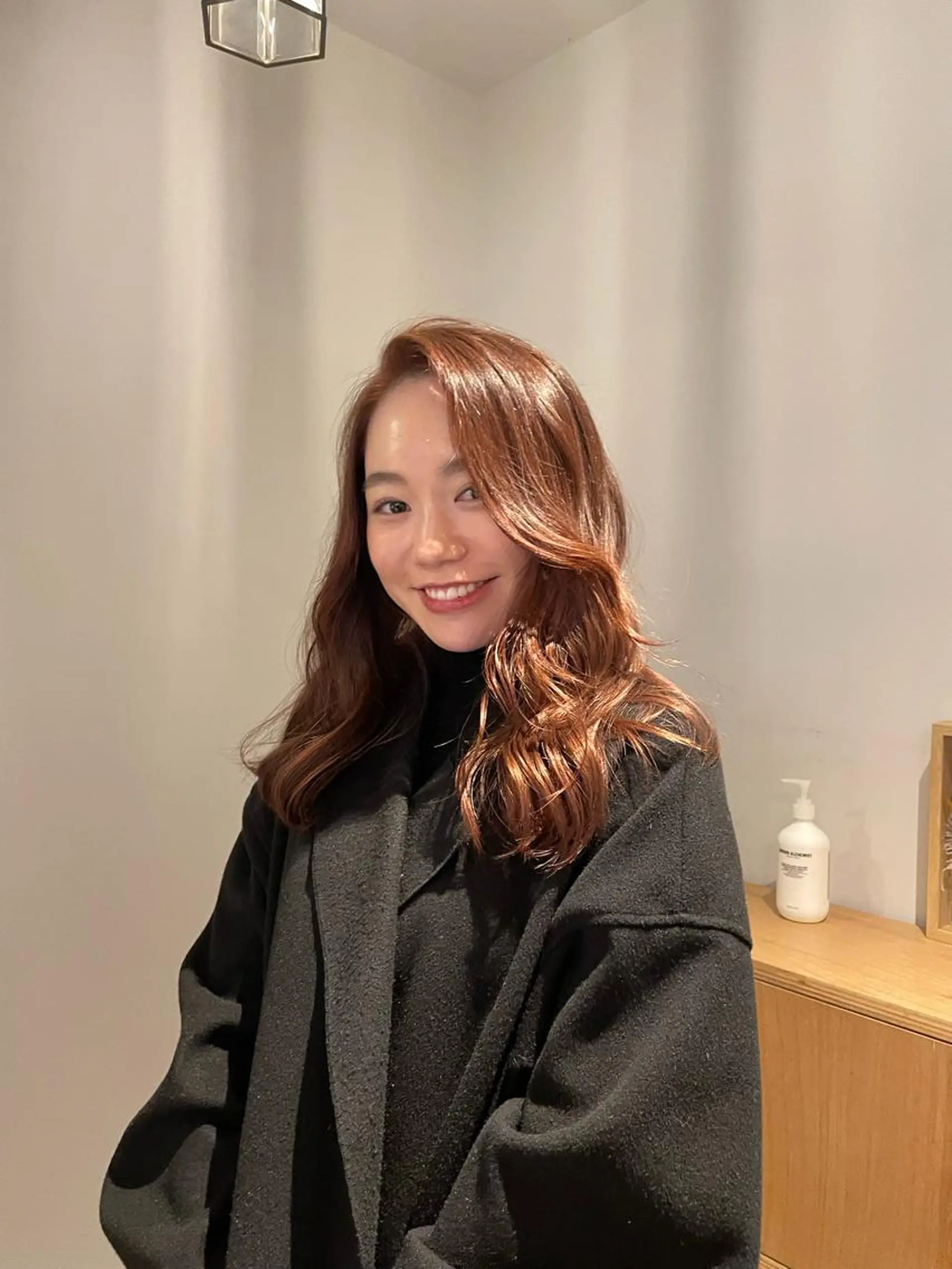 セミロング 韓国風ヘア 柔らかレイヤー× 透け感カラー/SUのヘアスタイル