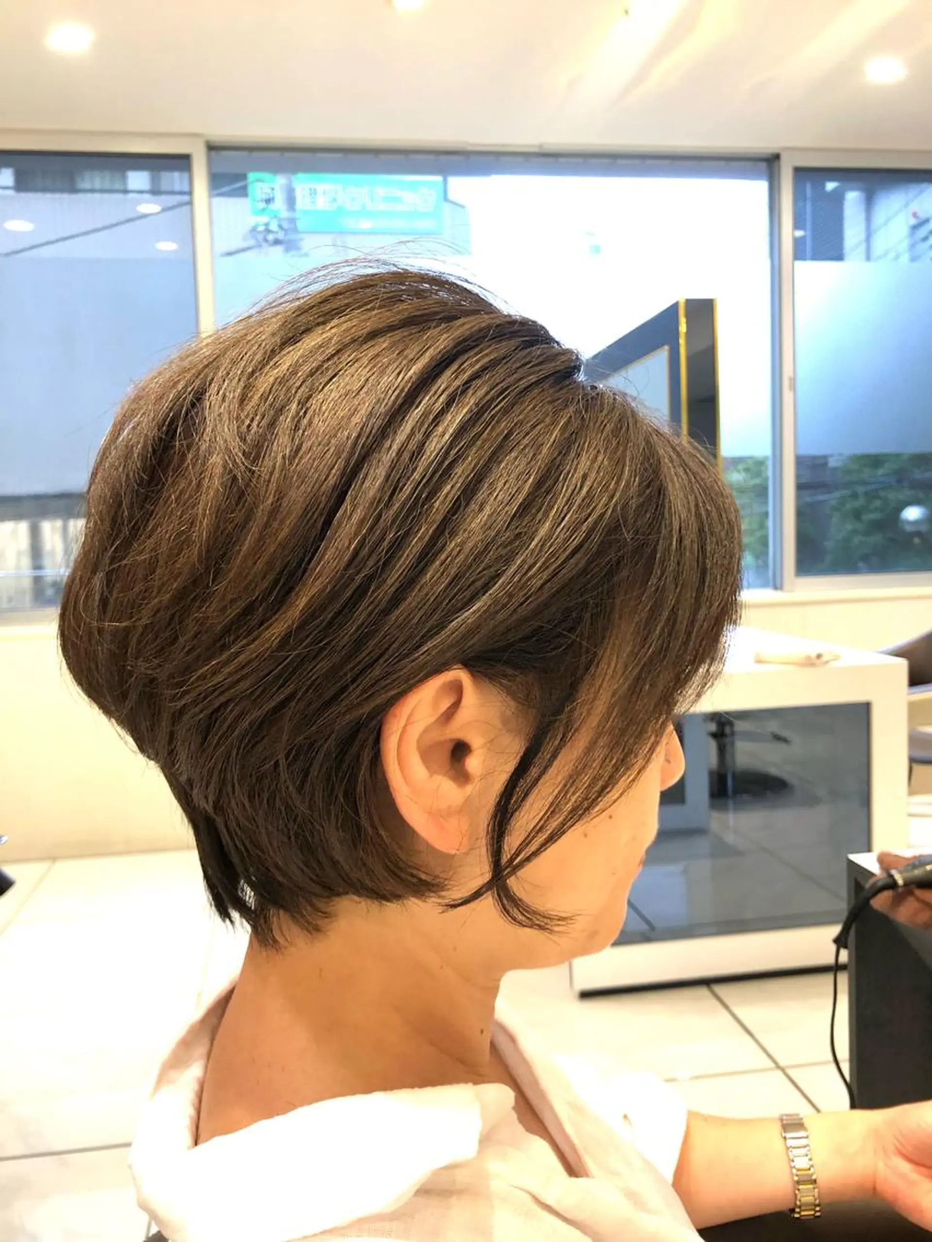 ショート カラー 井口 真人のヘアスタイル