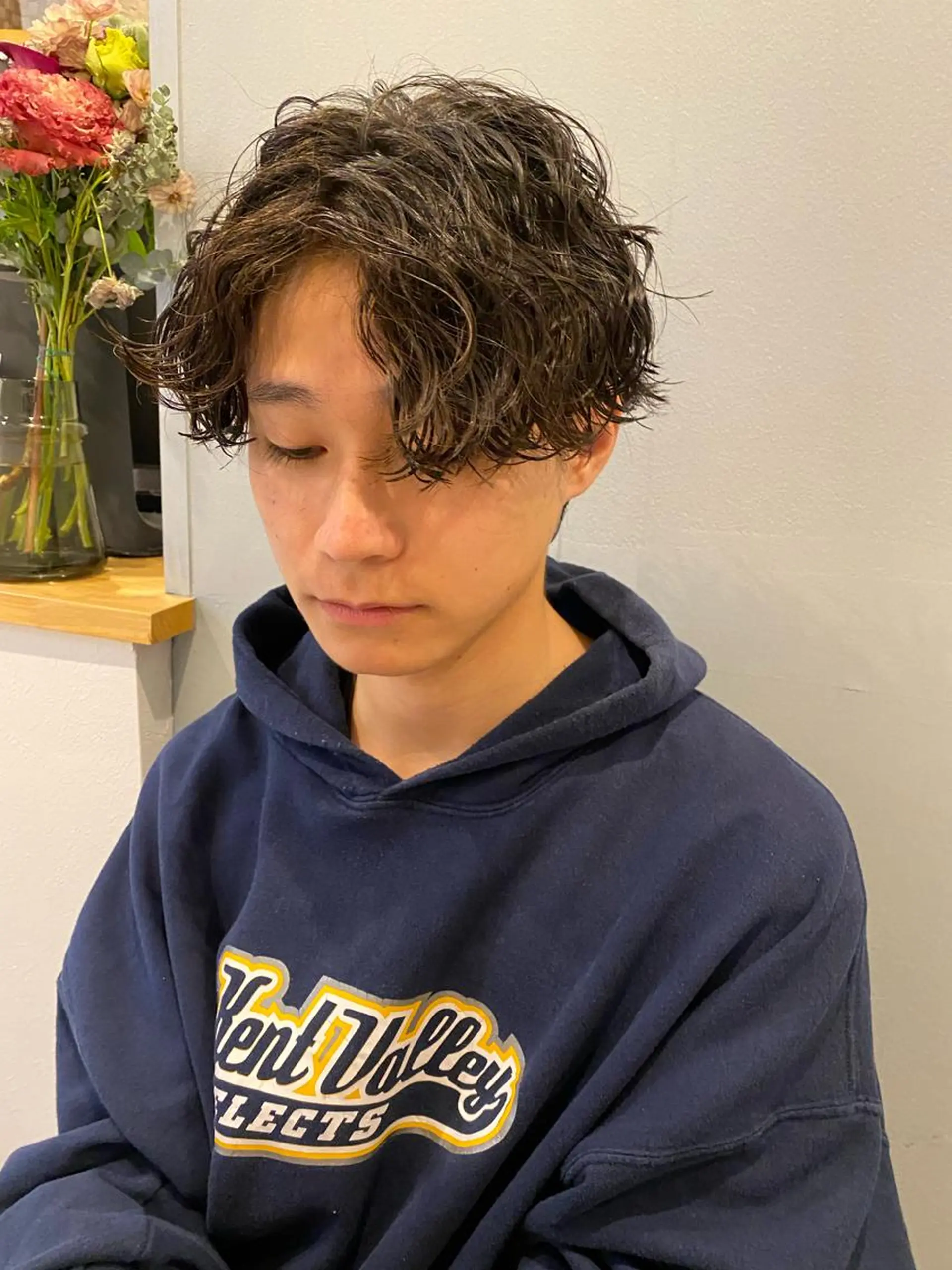 ミディアム パーマ メンズ カット パーマ トリートメント 似合う髪型が 分からない方へのヘアスタイル