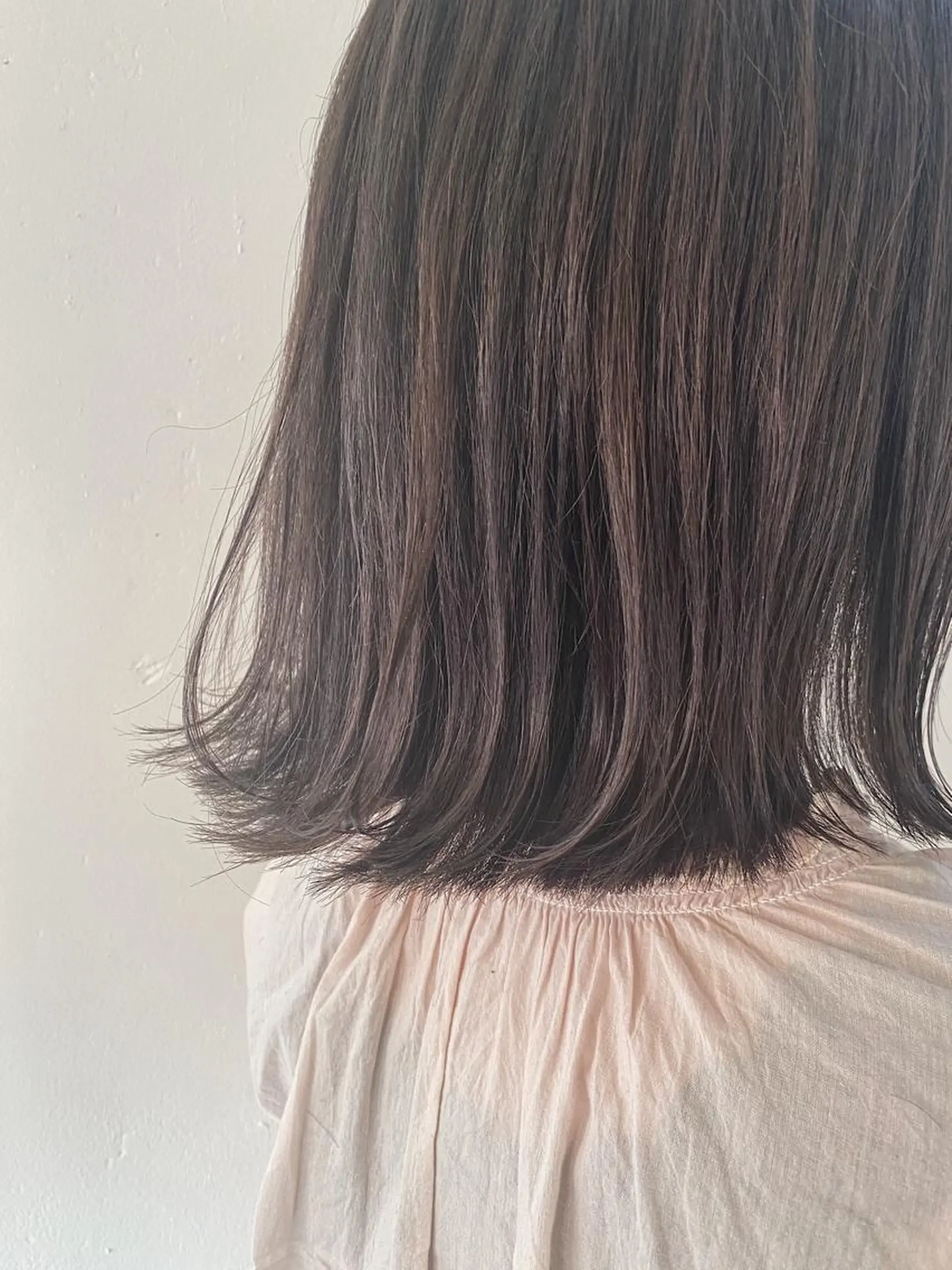 ミディアム カラー グレージュ ハイライトカラー ハイライト stylist🎨 aye牧野莉香のヘアスタイル