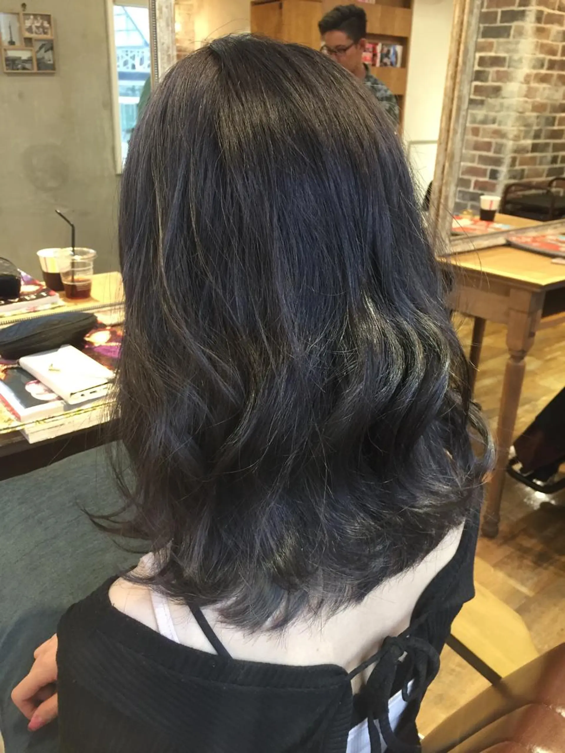 ミディアム カラー クボキ サヤのヘアスタイル