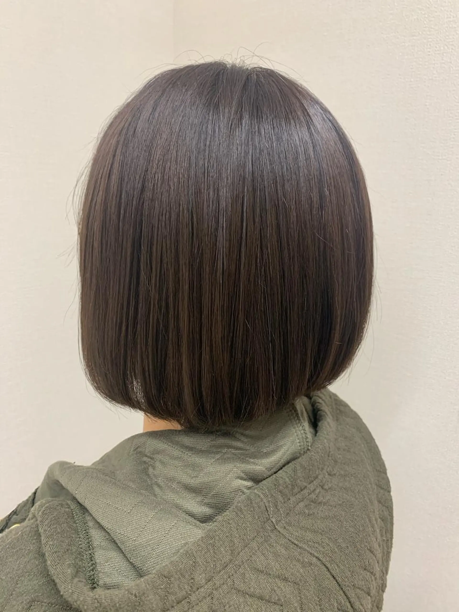 ミディアム カラー 🫧透明感カラー🫧 美髪矯正🫧チサトのヘアスタイル