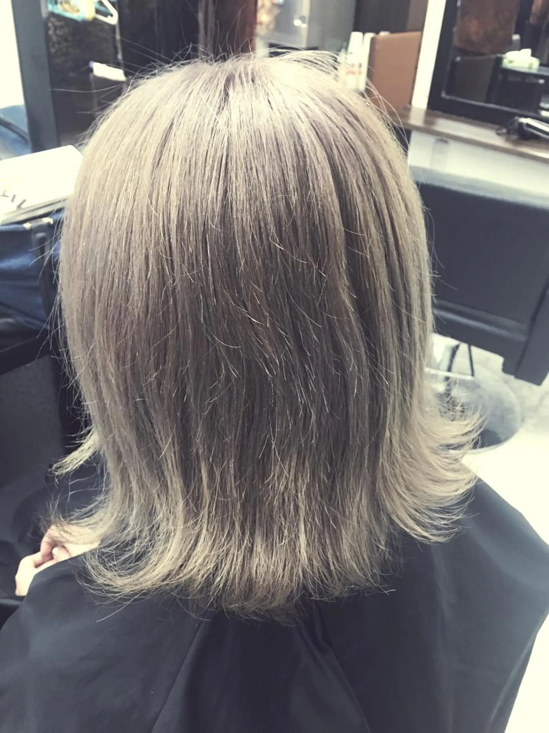 ショート カラー ショートヘア 外ハネヘア BREK 袋井店のヘアスタイル