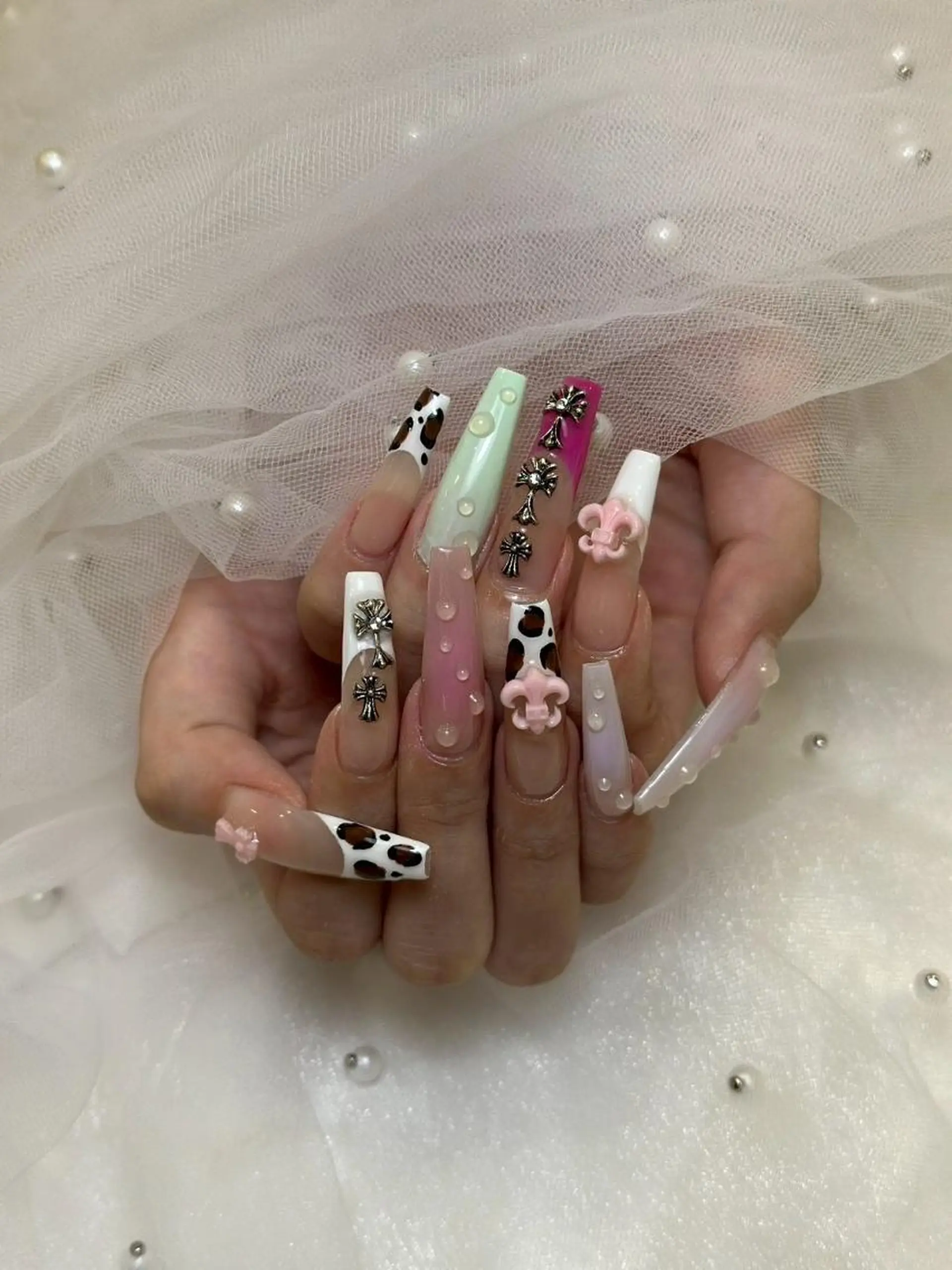 ネイル ホワイト ハンドネイル 木村乃音/長さだし パラジェルフィルインのネイルデザイン