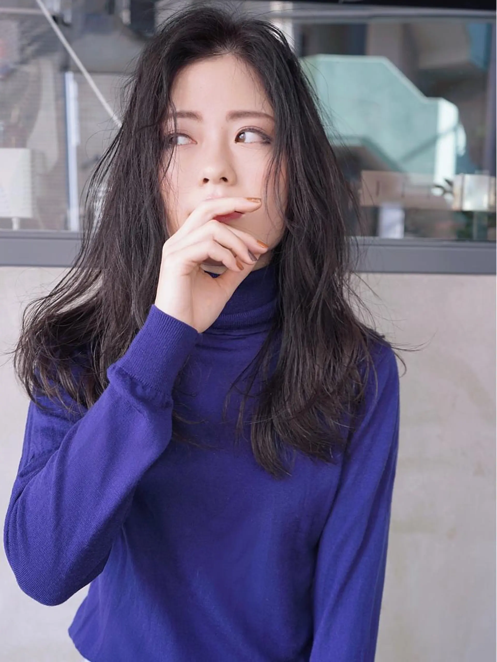 セミロング ロング カラー パーマ ブルーカラー ダークグレー ダークグレージュ グレージュ トリートメント 花井 啓好のヘアスタイル