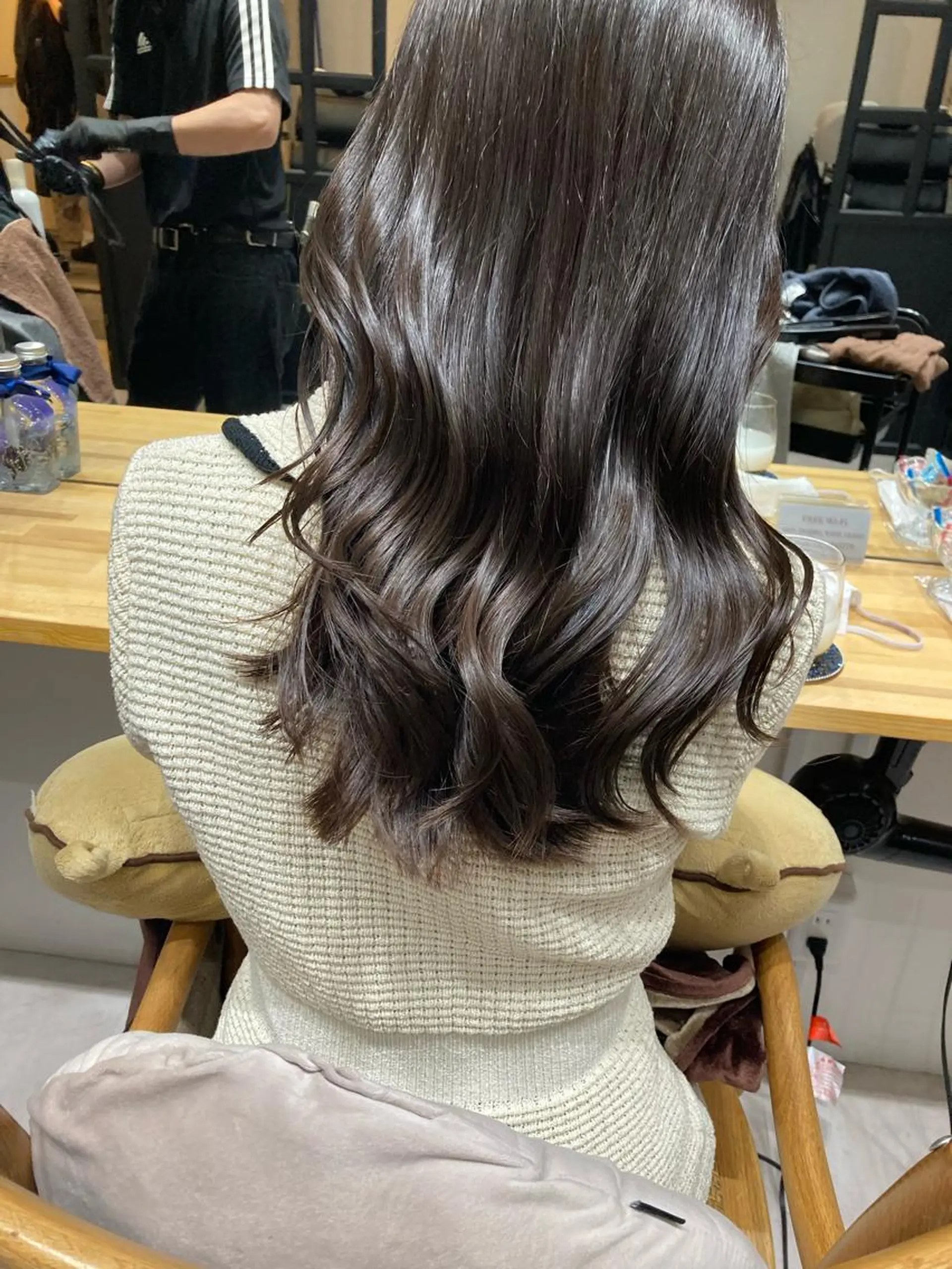 セミロング カット ヘアカラー トリートメント ✨色持ちの良い艶 カラー✨蟹江真世のヘアスタイル