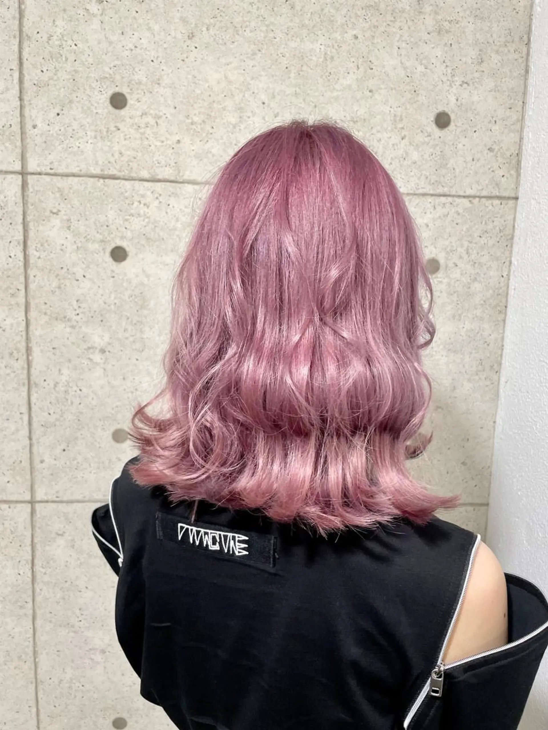 ミディアム カラー 透明感カラー ピンクカラー 1日1名様限定 予約可能のヘアスタイル