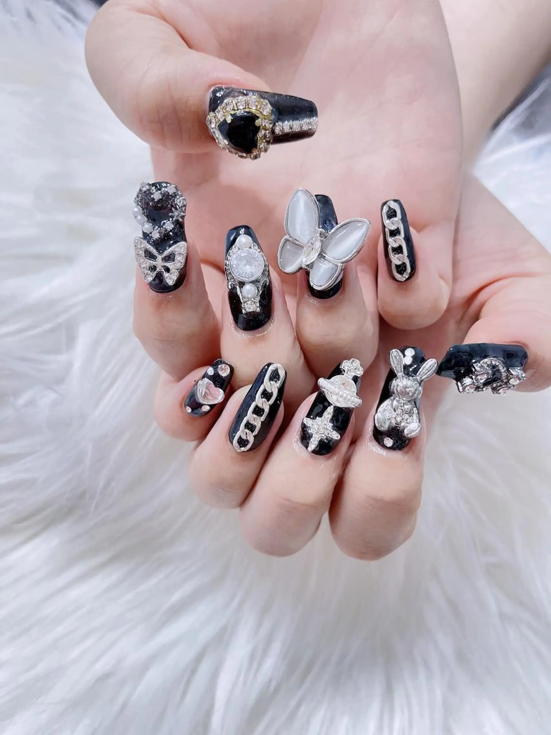 ネイル ハンドネイル FF フィフィネイルサロンのネイルデザイン