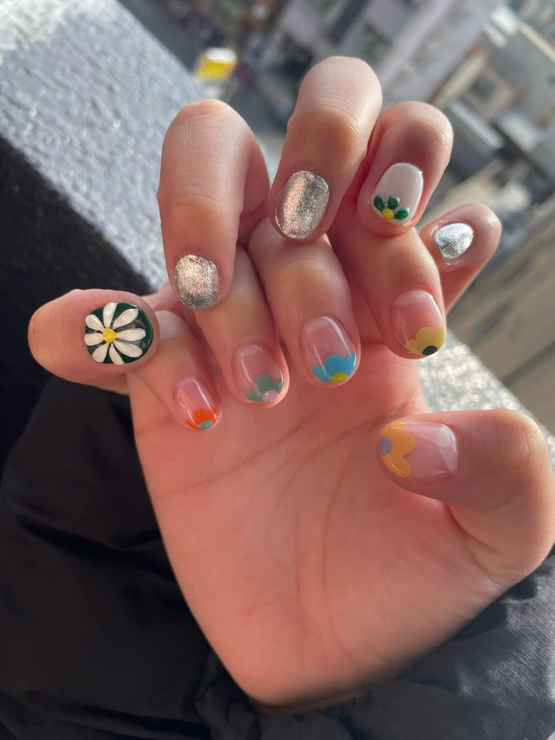 ロング カラー ヘアアレンジ キッズ ネイル マツエク・マツパ アイブロウ 福田 加奈のネイルデザイン