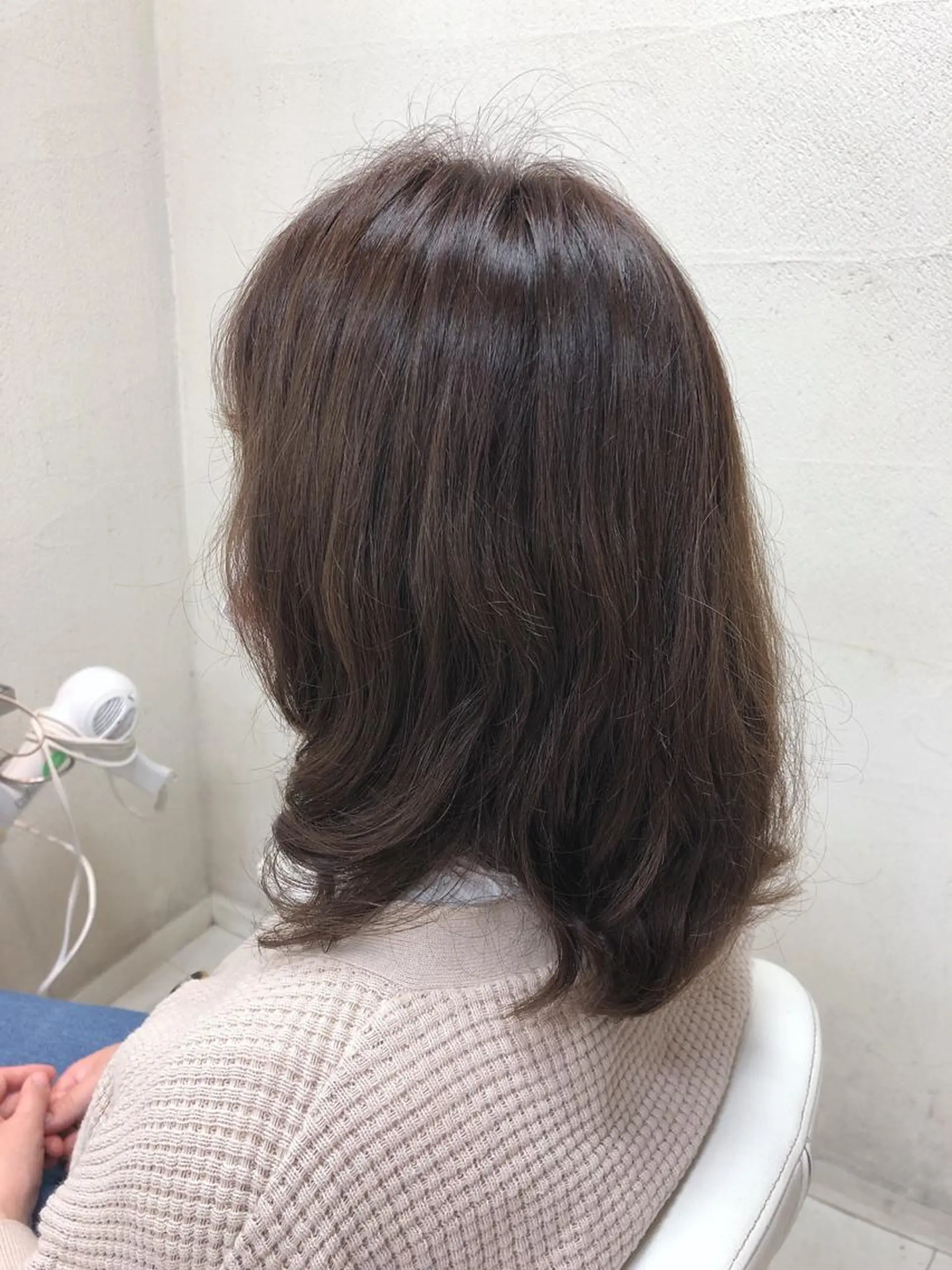 ミディアム カット 縮毛矯正 阿部 美咲のヘアスタイル