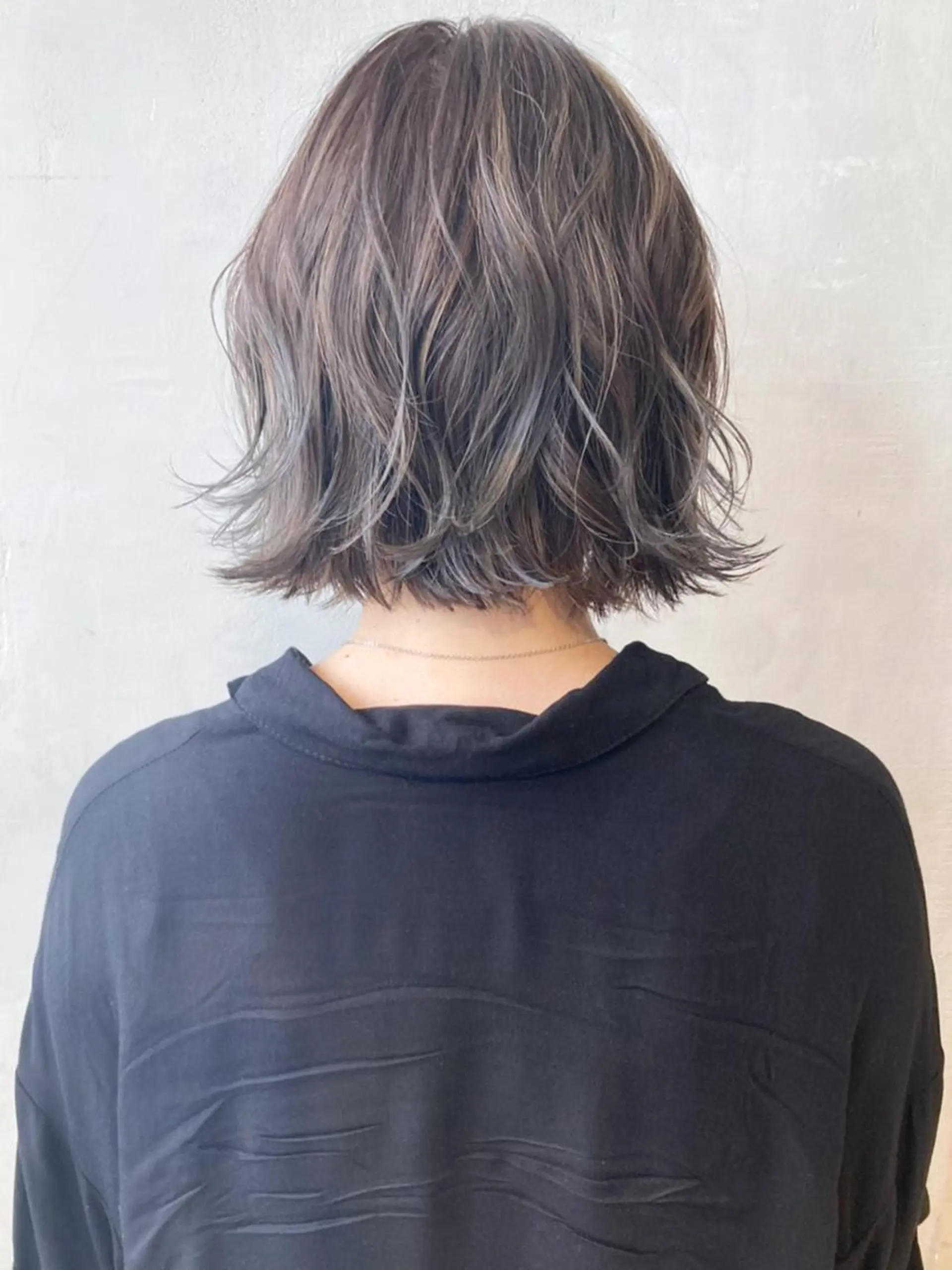 ミディアム カラー パーマ ヘアアレンジ ブルーカラー ブルージュ ボブ ITbyALBUM 中野店のヘアスタイル