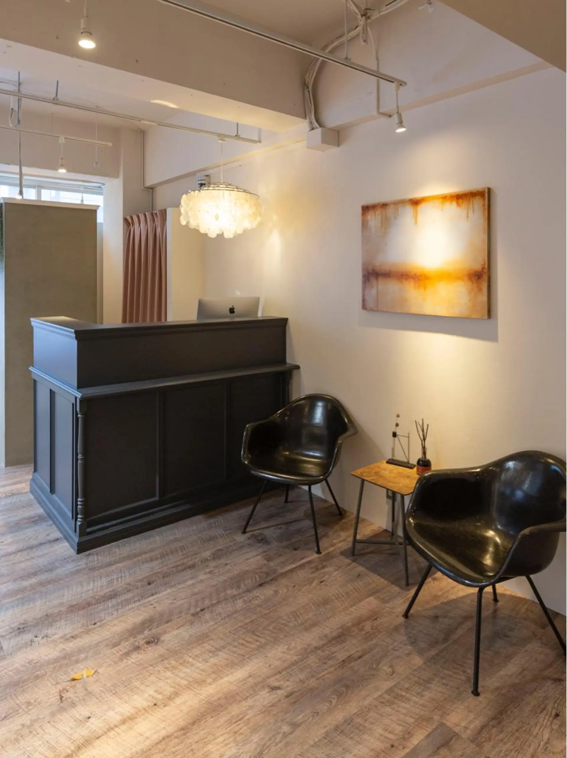 セミロング ヘアアレンジ ウルフレイヤーカット /チヒロのヘアスタイル