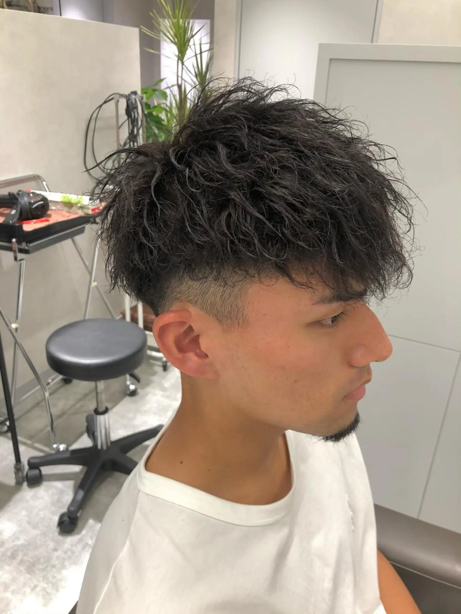 ショート カラー メンズ 関西センターパート メンズモデル募集のヘアスタイル
