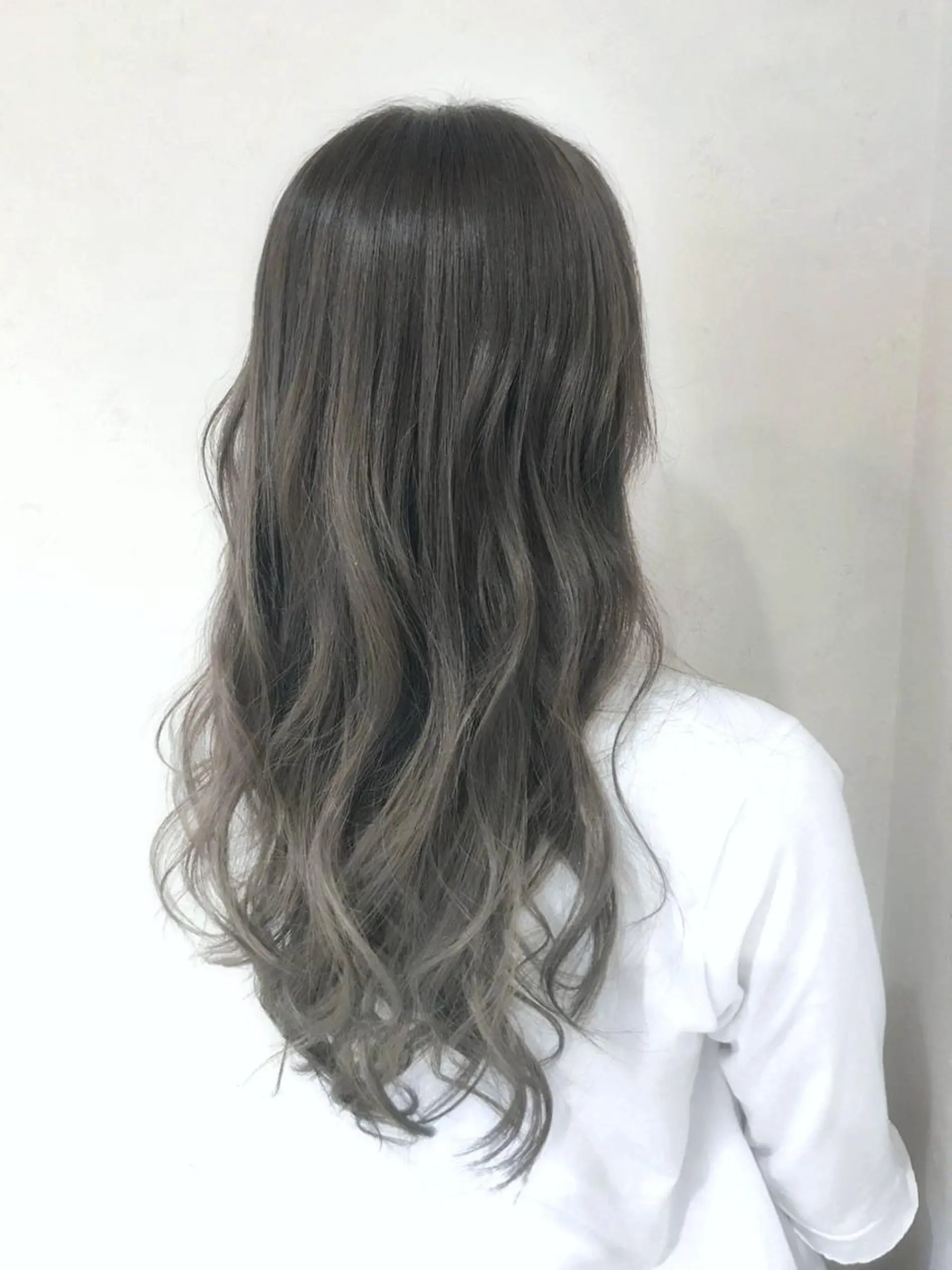 ロング カラー パーマ ヘアアレンジ グレージュ ミルクティーグレージュ ヘアカラー トリートメント 縮毛矯正/美髪 髪質改善/石田幸輔のヘアスタイル