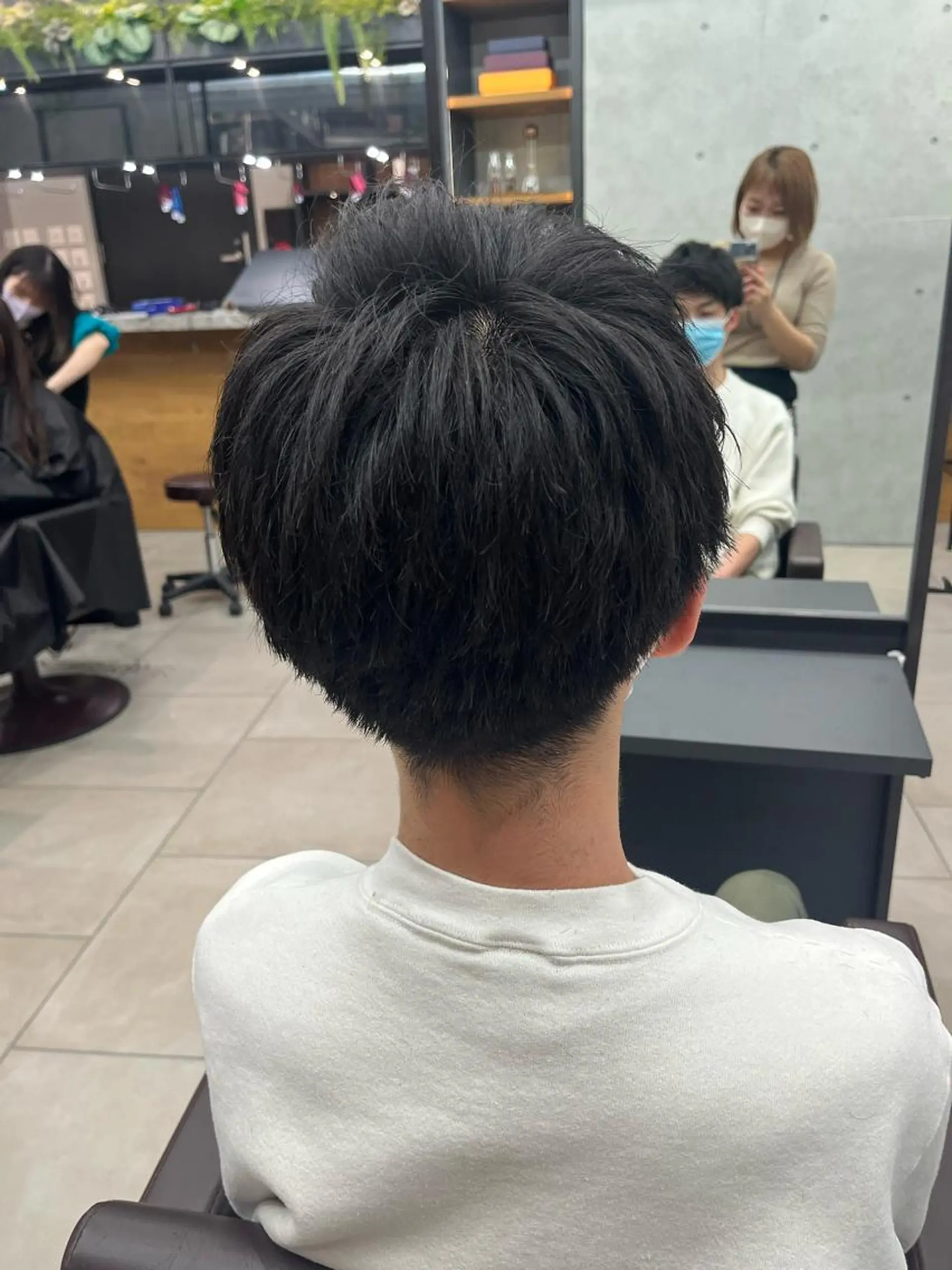 ミディアム 秋澤 楓のヘアスタイル
