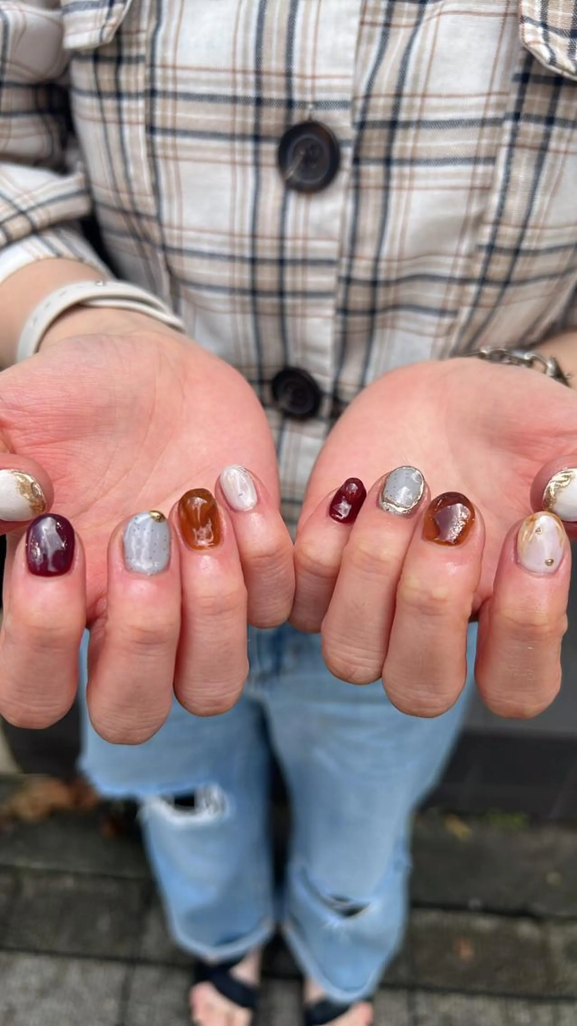 ネイル 暖色ｶﾗｰ/ﾚｲﾔｰ ｶｯﾄ/Yunaのヘアスタイル