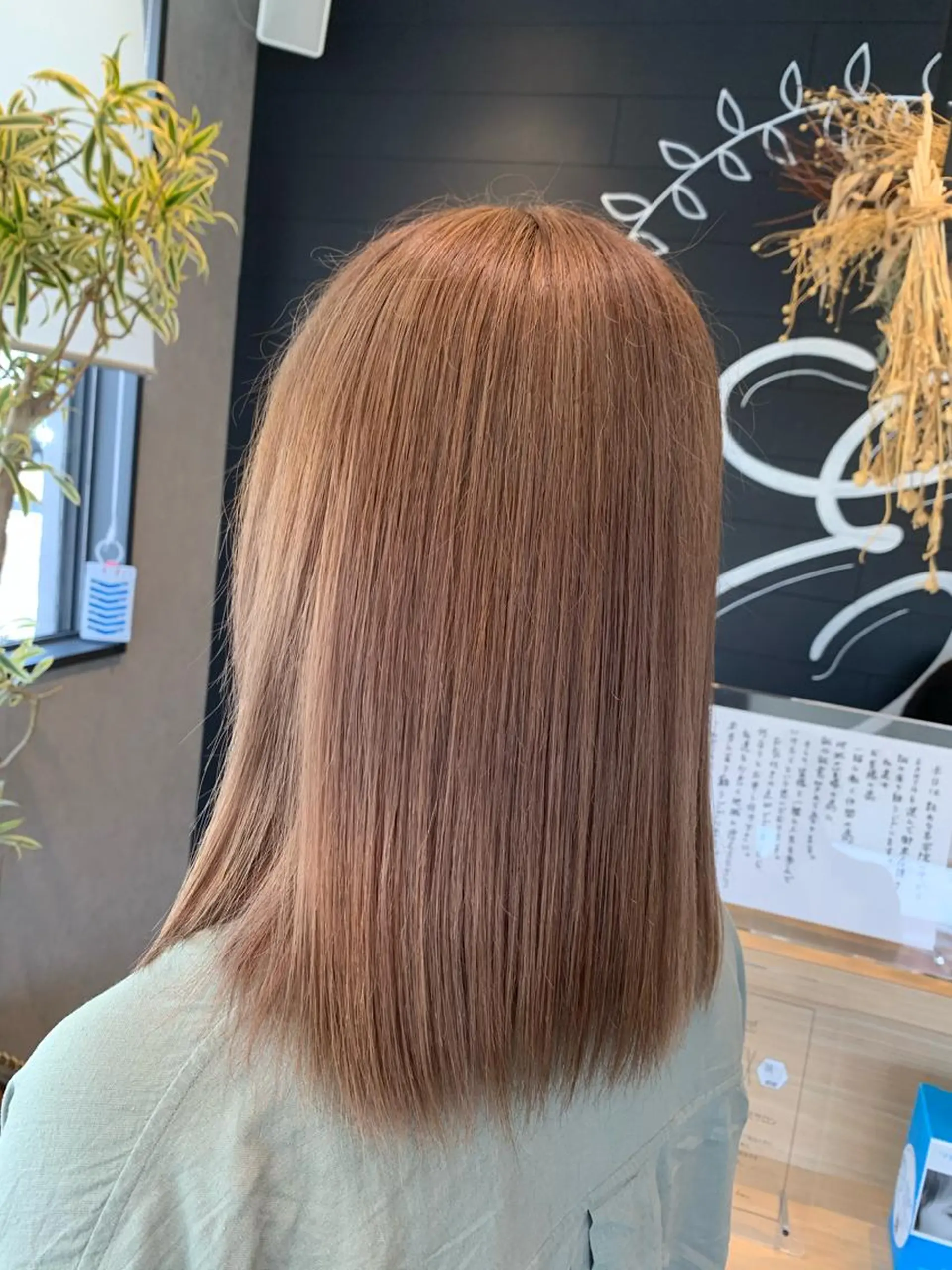 ショート カラー ベージュカラー ミルクティーベージュ 名古屋／デザイン／ ブリーチ/松井亮磨のヘアスタイル