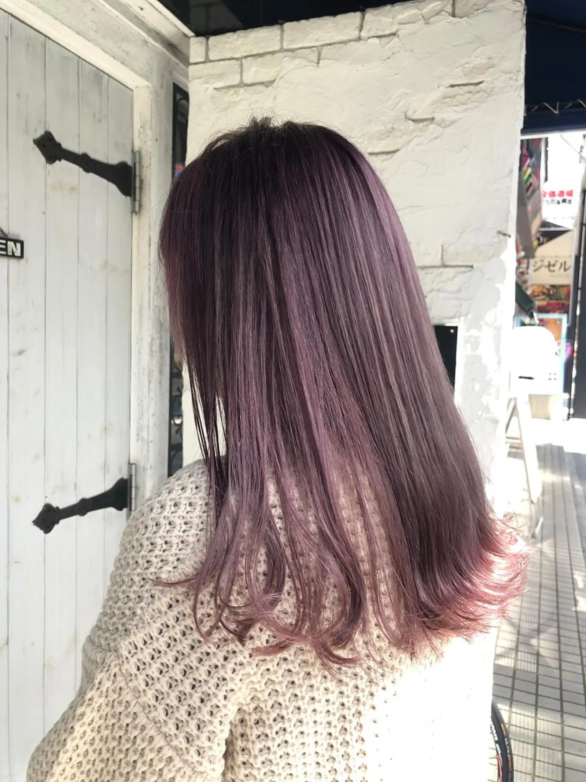 ロング カラー ピンクカラー カット ヘアカラー 角地山 京子のヘアスタイル
