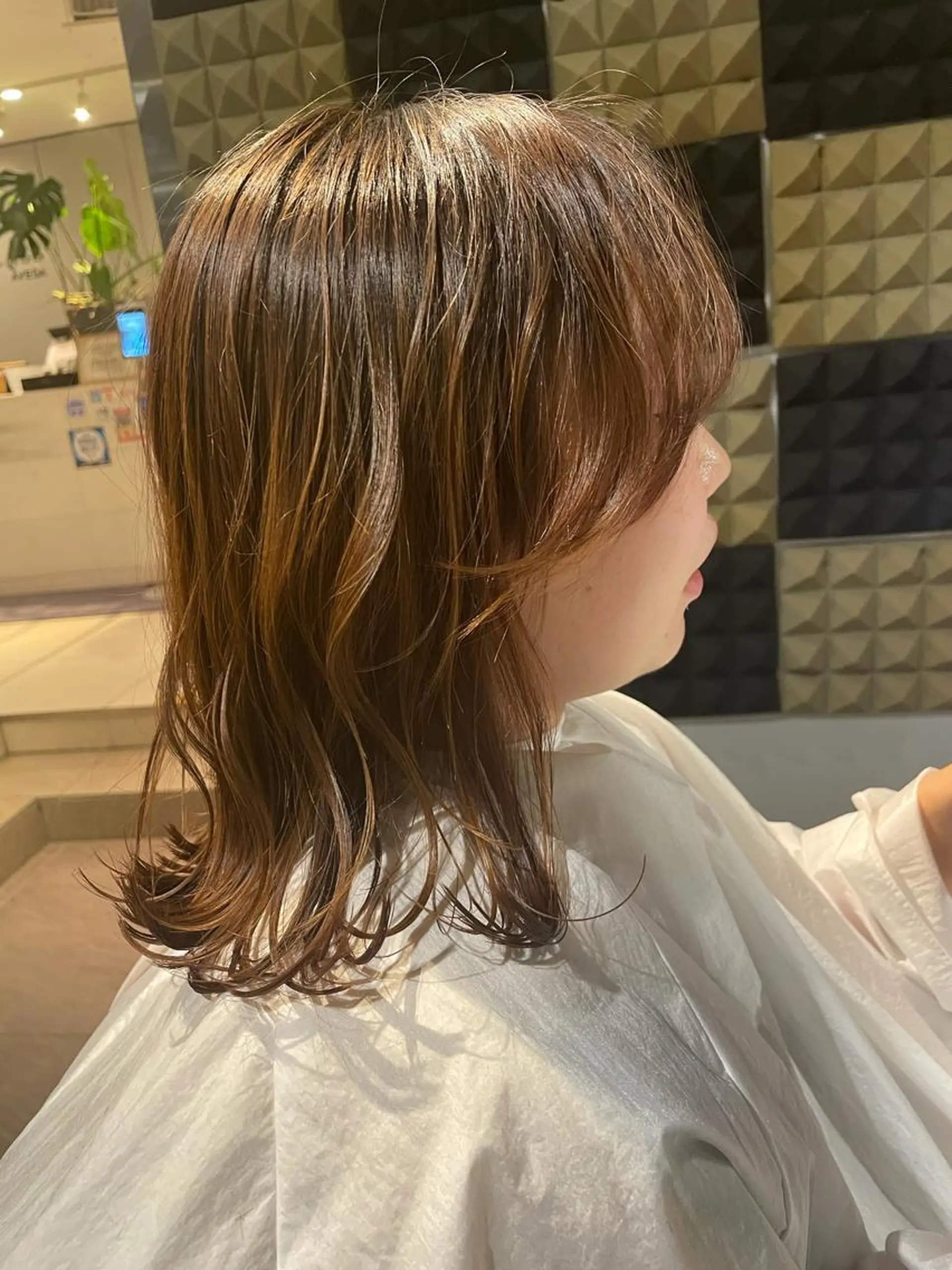ミディアム カラー ベージュカラー ハイライトカラー ハイライト NAGONSTYLE 高塩知輝のヘアスタイル