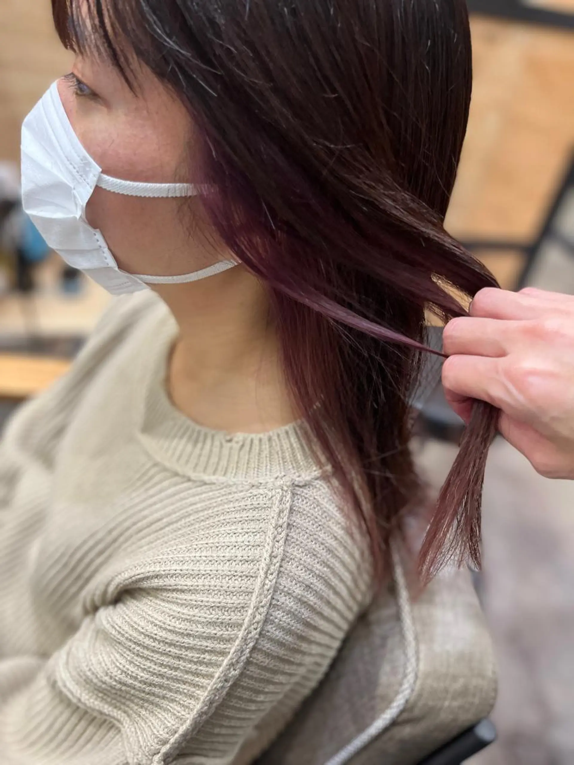 セミロング カラー パーマ ヘアアレンジ メンズ キッズ マツエク・マツパ アイブロウ メンズブリーチ メンズハイライト メンズインナーカラー メンズ韓国風 ブリーチ カット ヘアカラー パーマ トリートメント ヘッドスパ 久木原 ゆりのヘアスタイル