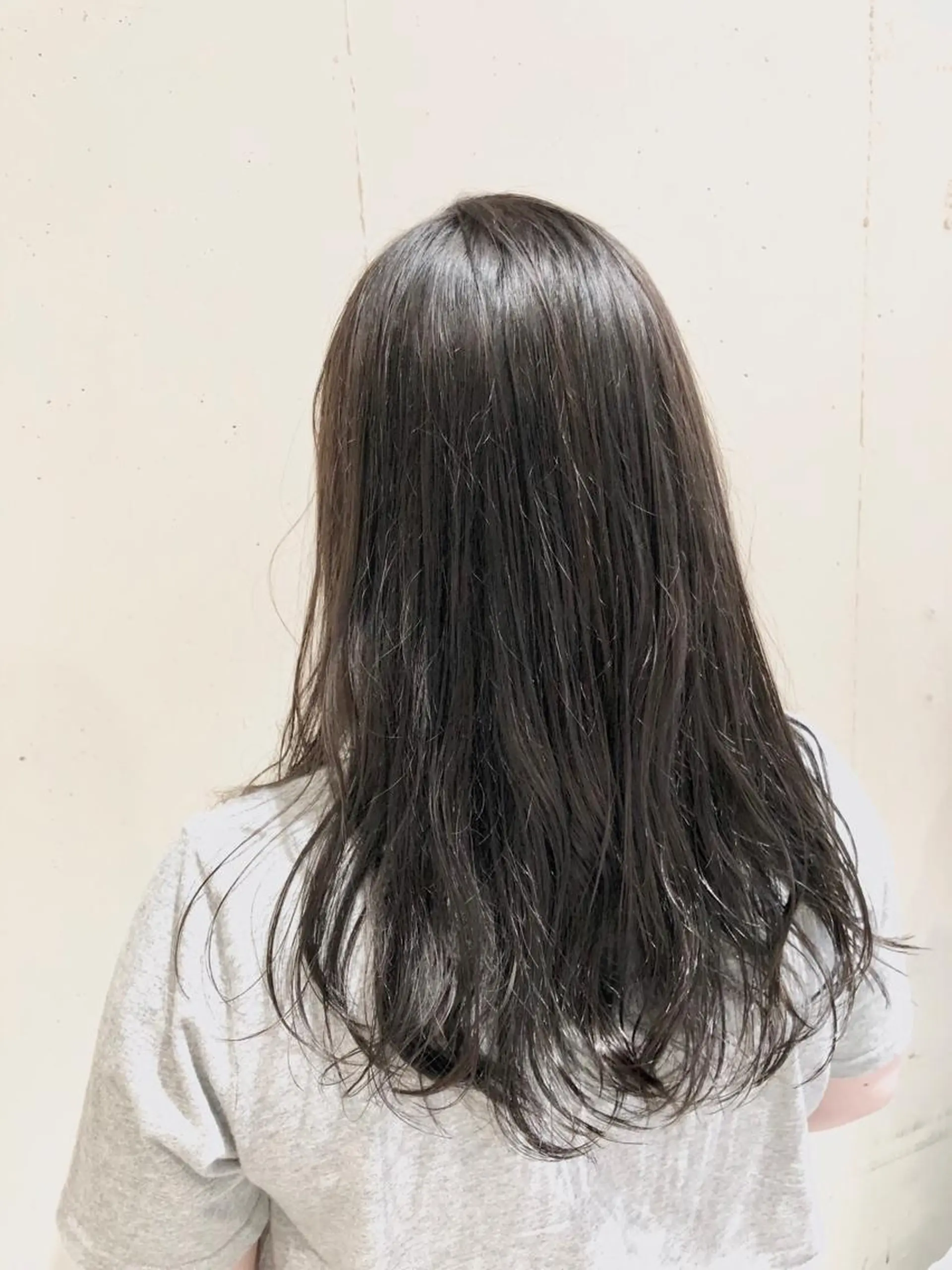 セミロング カラー パーマ ヘアアレンジ ブリーチ 透明感カラー グラデーションカラー グレージュ ハイライトカラー 【ツヤ髪美容師】 ツダケイスケのヘアスタイル