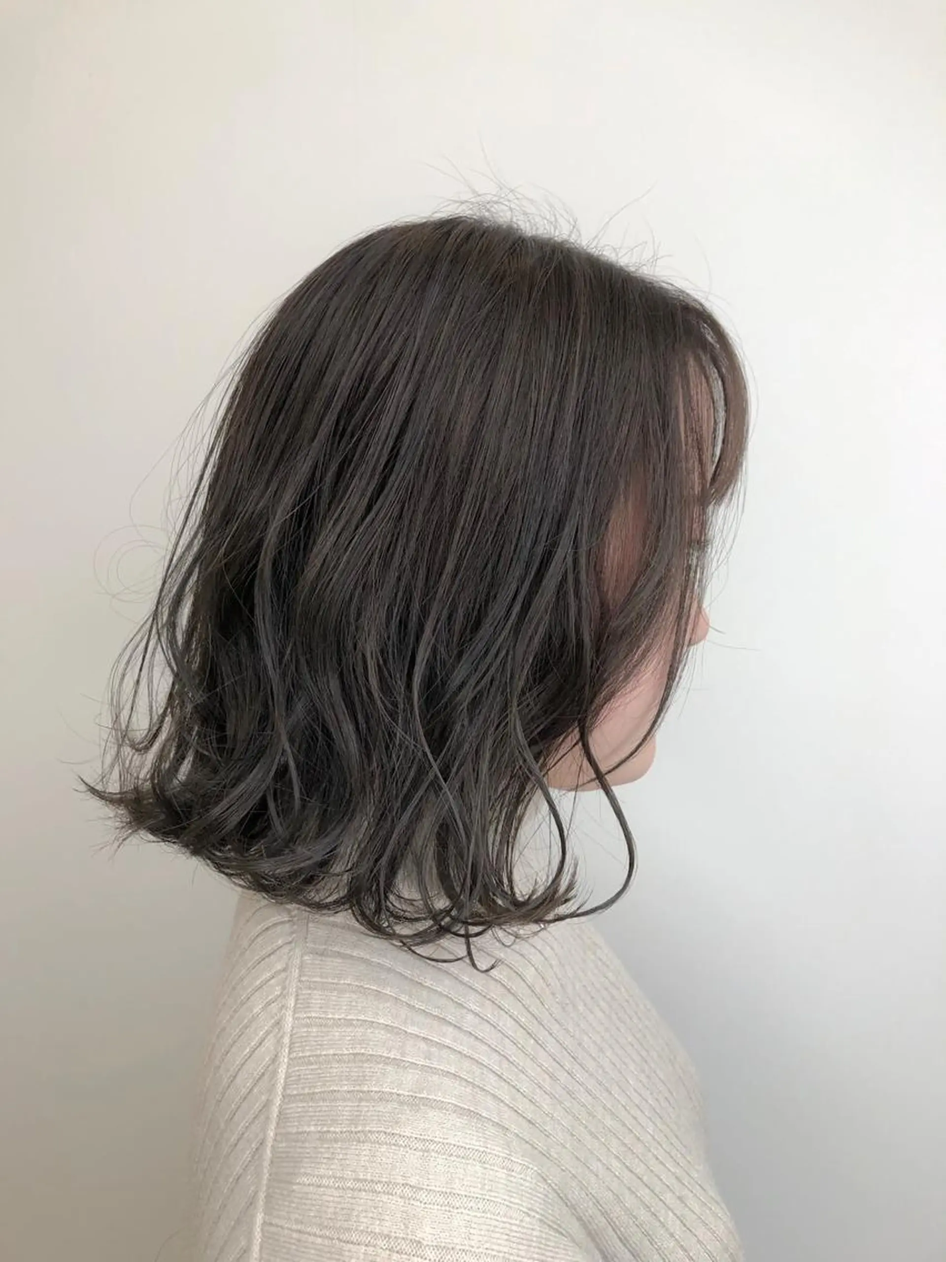 ミディアム カラー グレージュ ハイライトカラー ハイライト 【透明感、艶髪】西村 有司のヘアスタイル