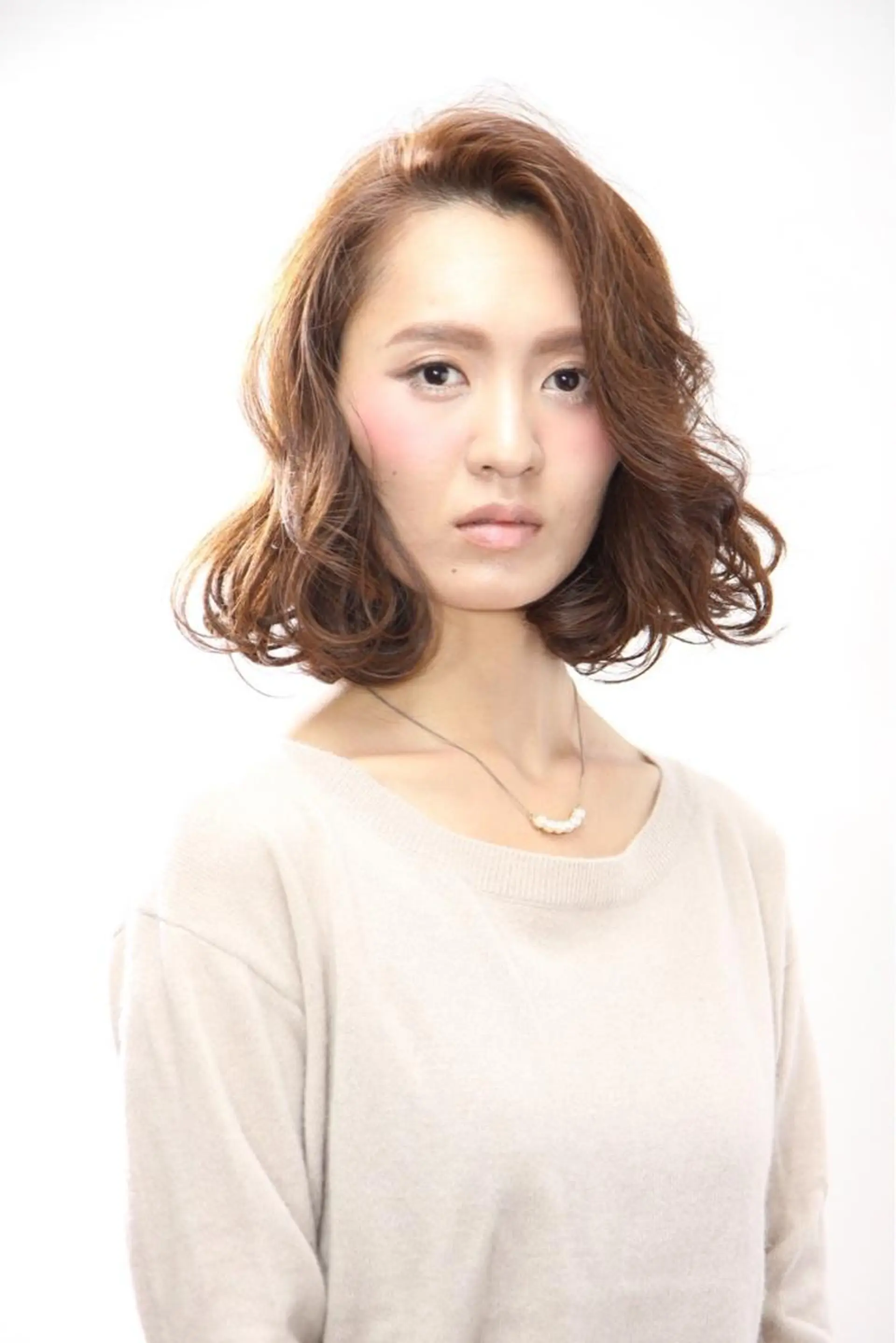ミディアム 柔らか垢抜けｶﾗｰと ｶｯﾄ🫧ASUKAのヘアスタイル
