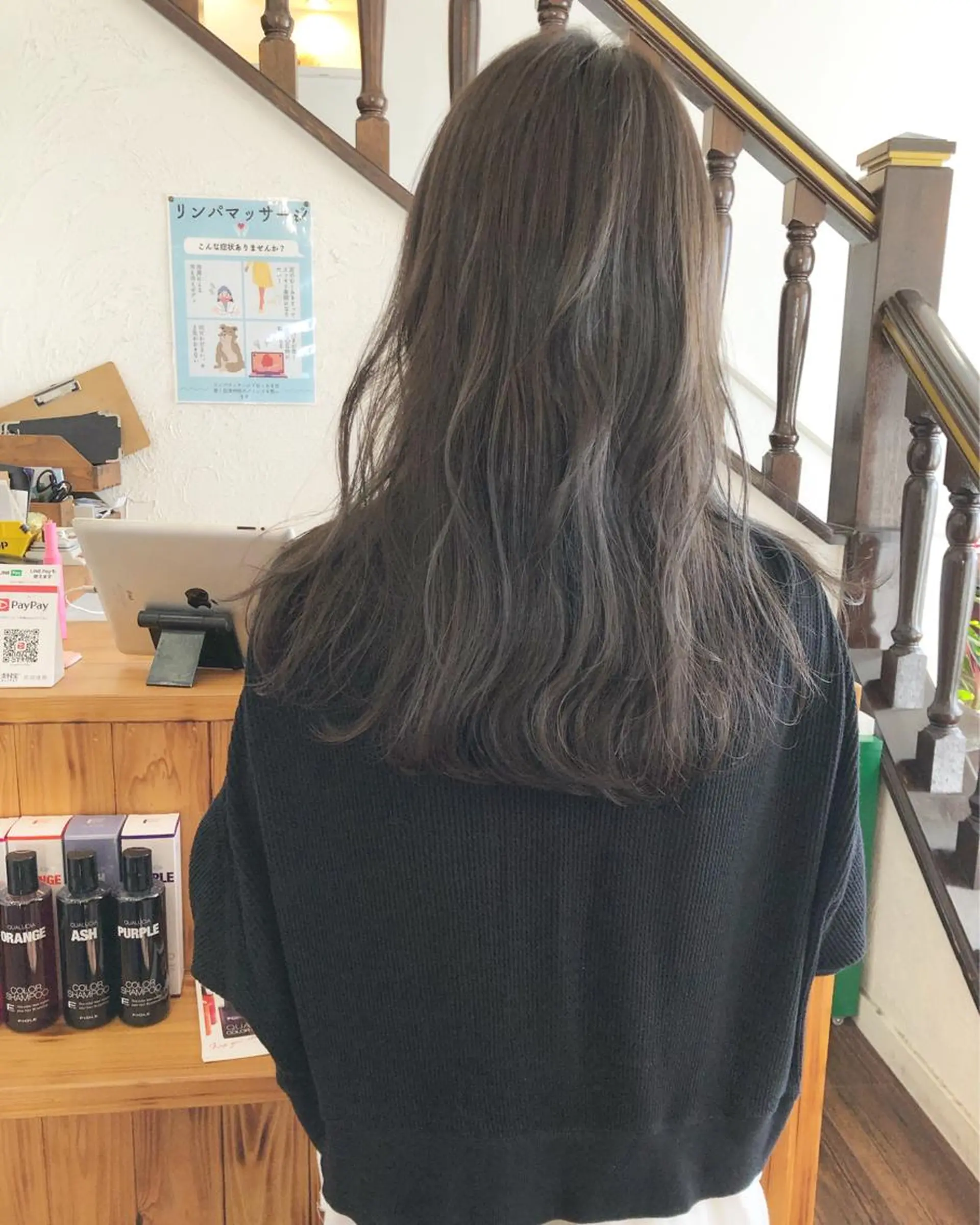 ロング カラー ダークグレー ダークグレージュ グレージュ カット ヘアカラー トリートメント 江原 彩華のヘアスタイル