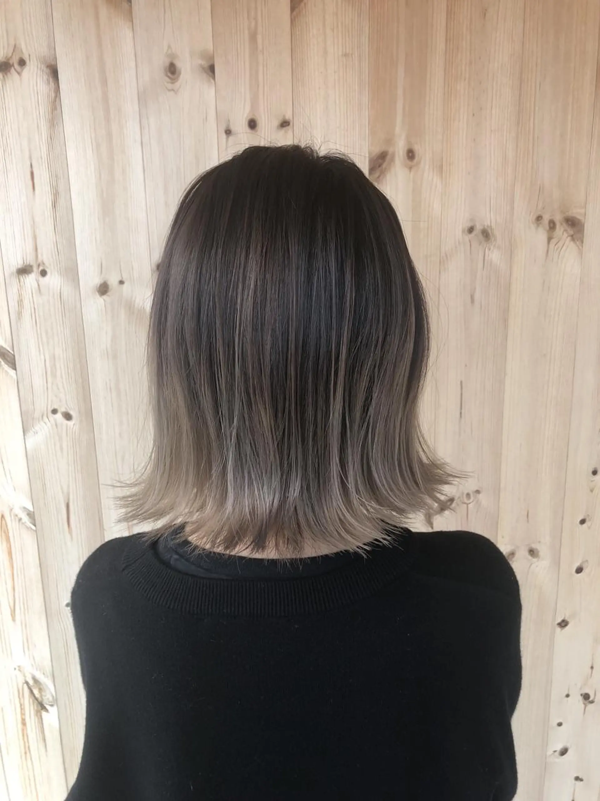 ショート カラー バレイヤージュ ベージュカラー レイヤーカット 房川 尚人のヘアスタイル