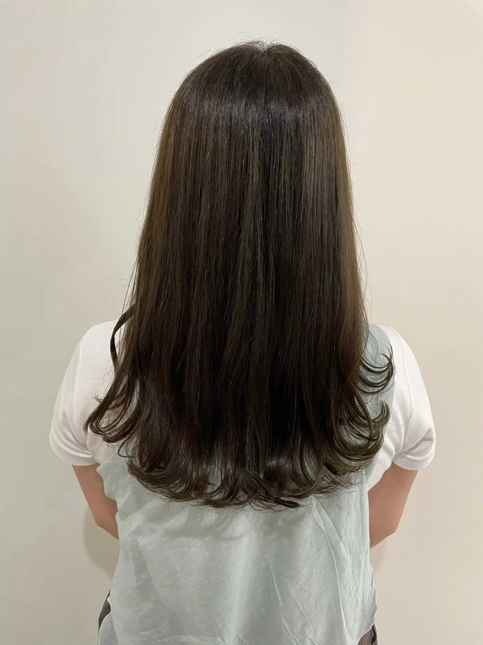 セミロング 🤍似合わせパーマ 奥田沙耶🫧のヘアスタイル