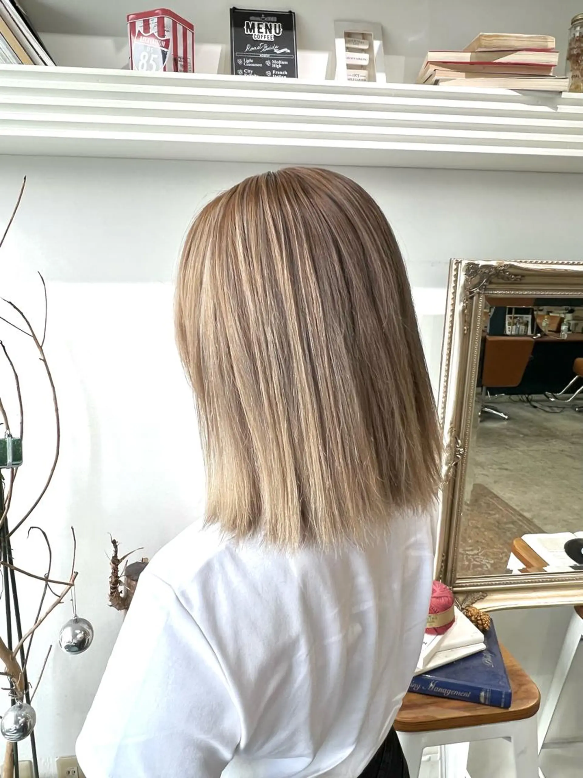 ミディアム カラー ヘアアレンジ ブロンド ホワイトブロンド ヘアカラー トリートメント ヘッドスパ ヘアセット 大宮/山口 竣也のヘアスタイル