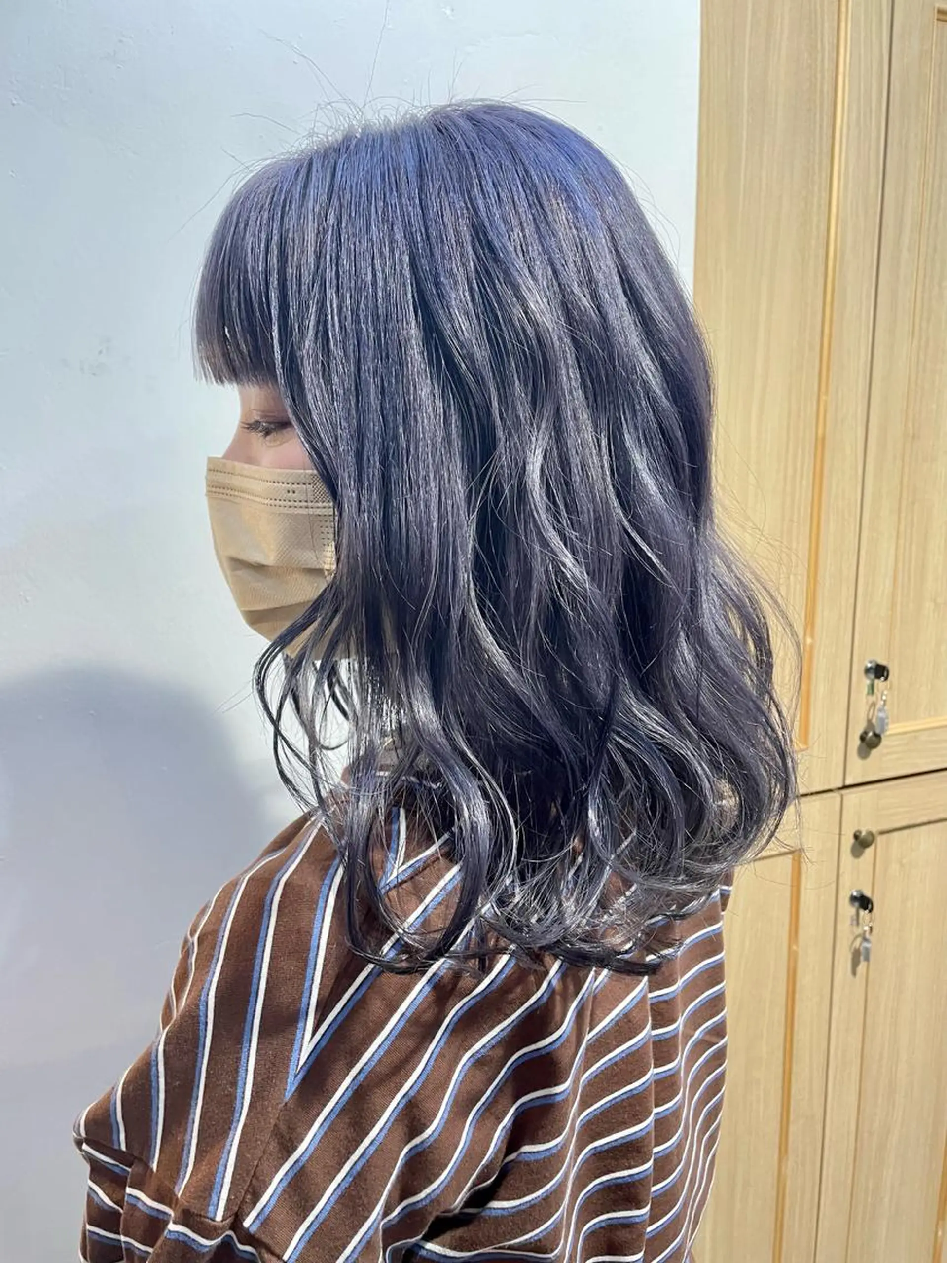 セミロング カラー ブリーチ ブルーカラー ブルーグレー 平澤 萌香のその他イメージ