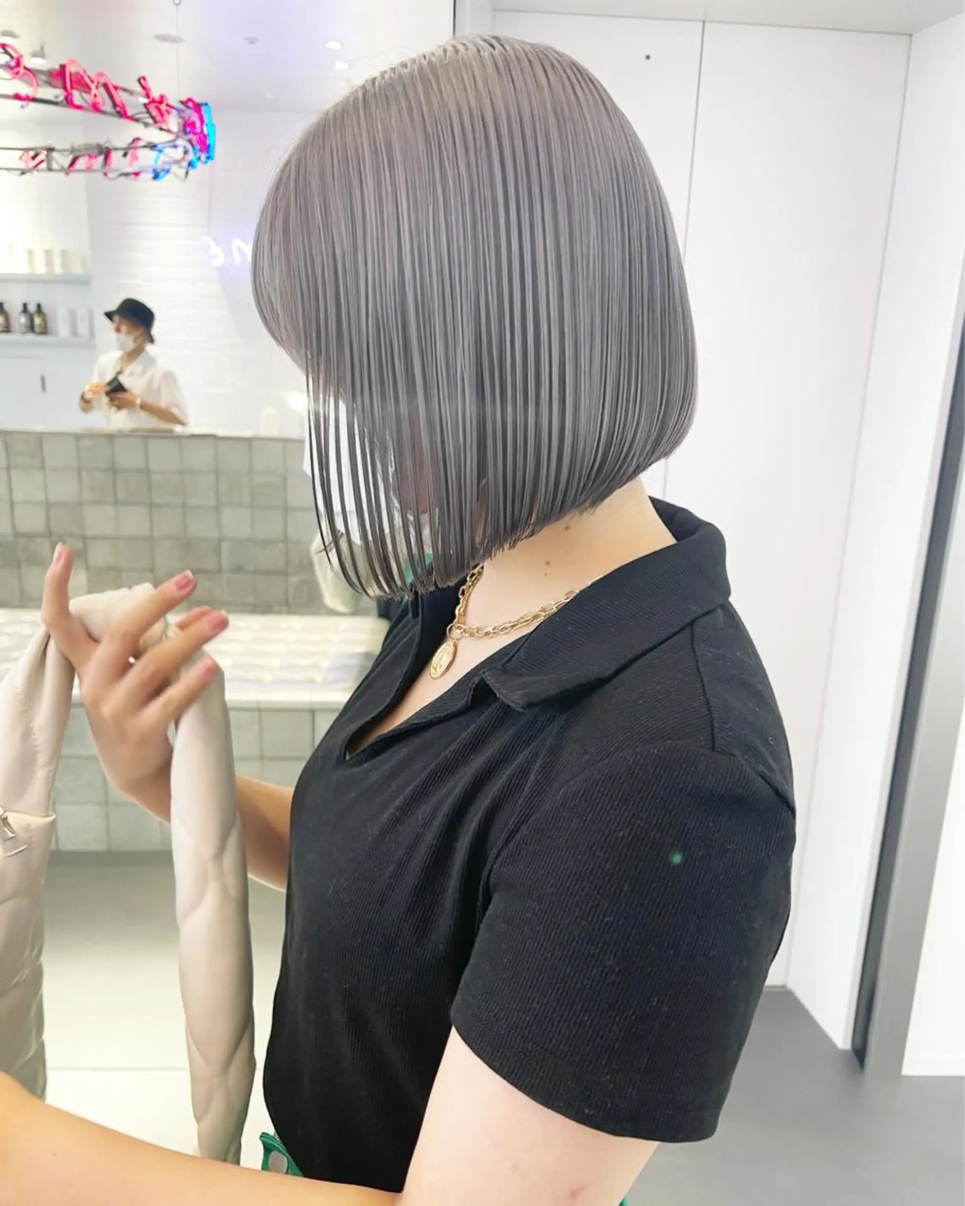 ショート カラー ボブ 透明感カラー× レイヤーカット✨高梨のヘアスタイル