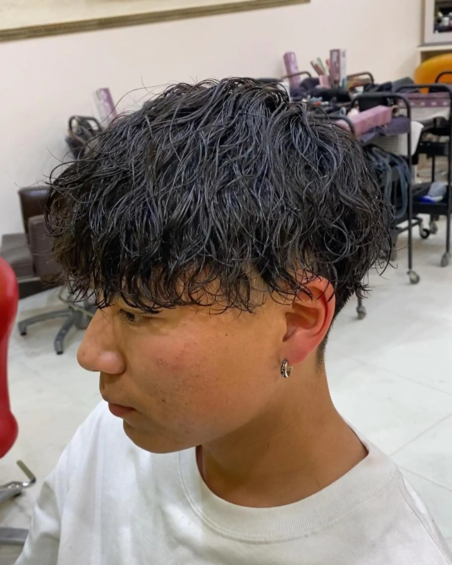 パーマ メンズ センターパート メンズ韓国風 マッシュ メンズパーマ メンズツイストパーマ 三ノ宮フェザーパーマ 10月再開予定のヘアスタイル