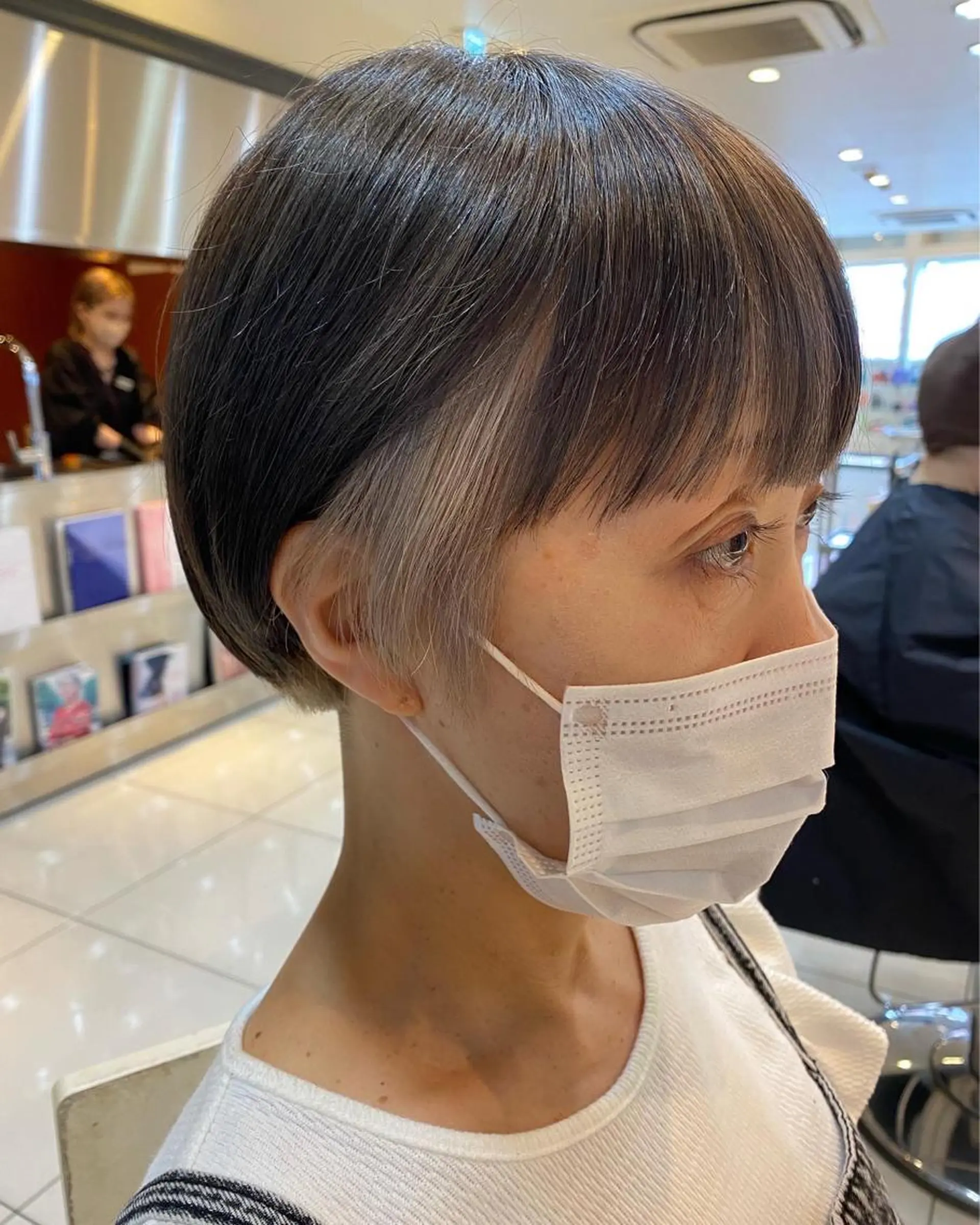 ショート カラー ボブ ヘアカラー ヒラカホ/ ブリーチ/似合わせのヘアスタイル