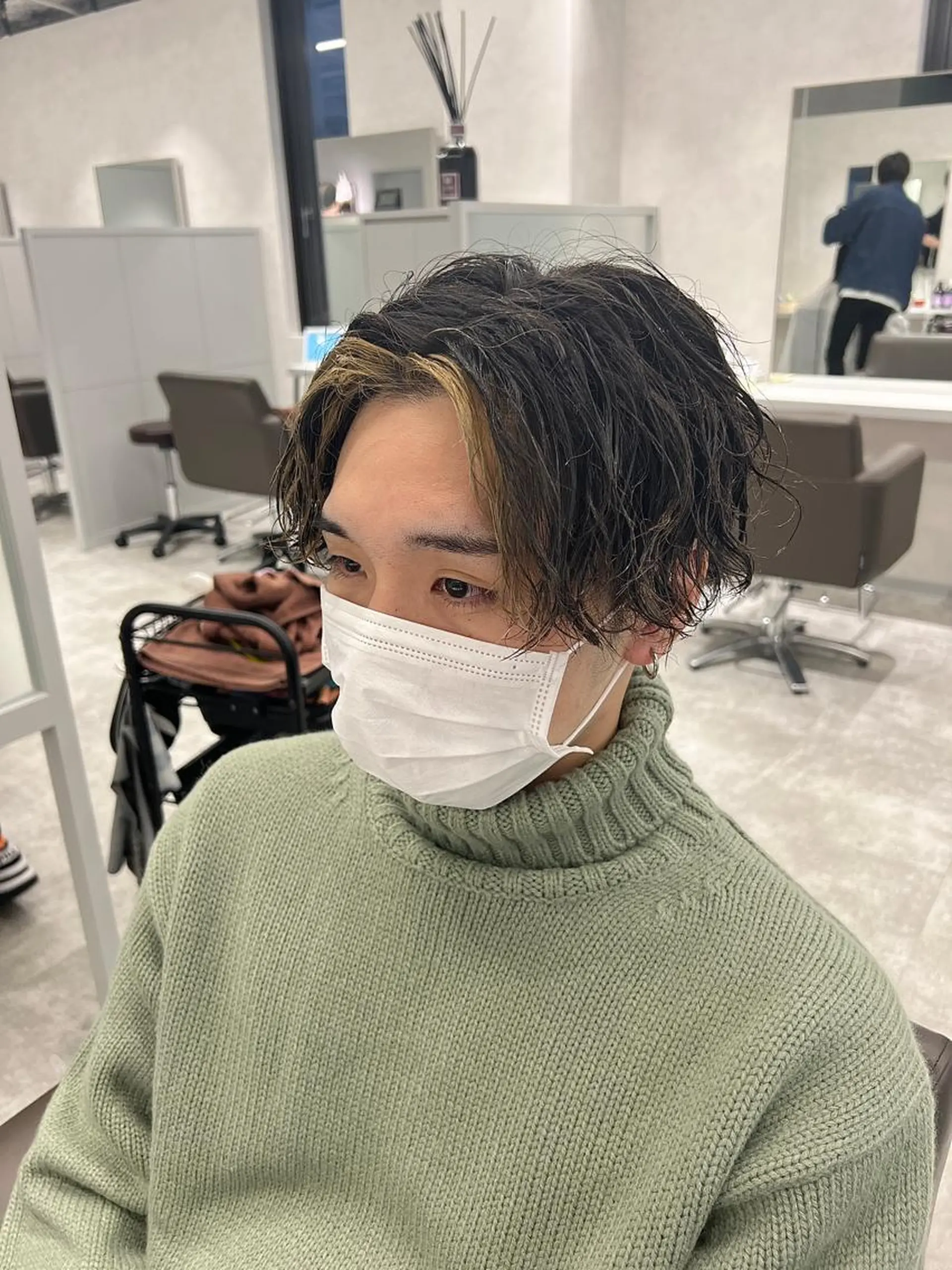 ショート カラー パーマ メンズ 関西センターパート メンズモデル募集のヘアスタイル