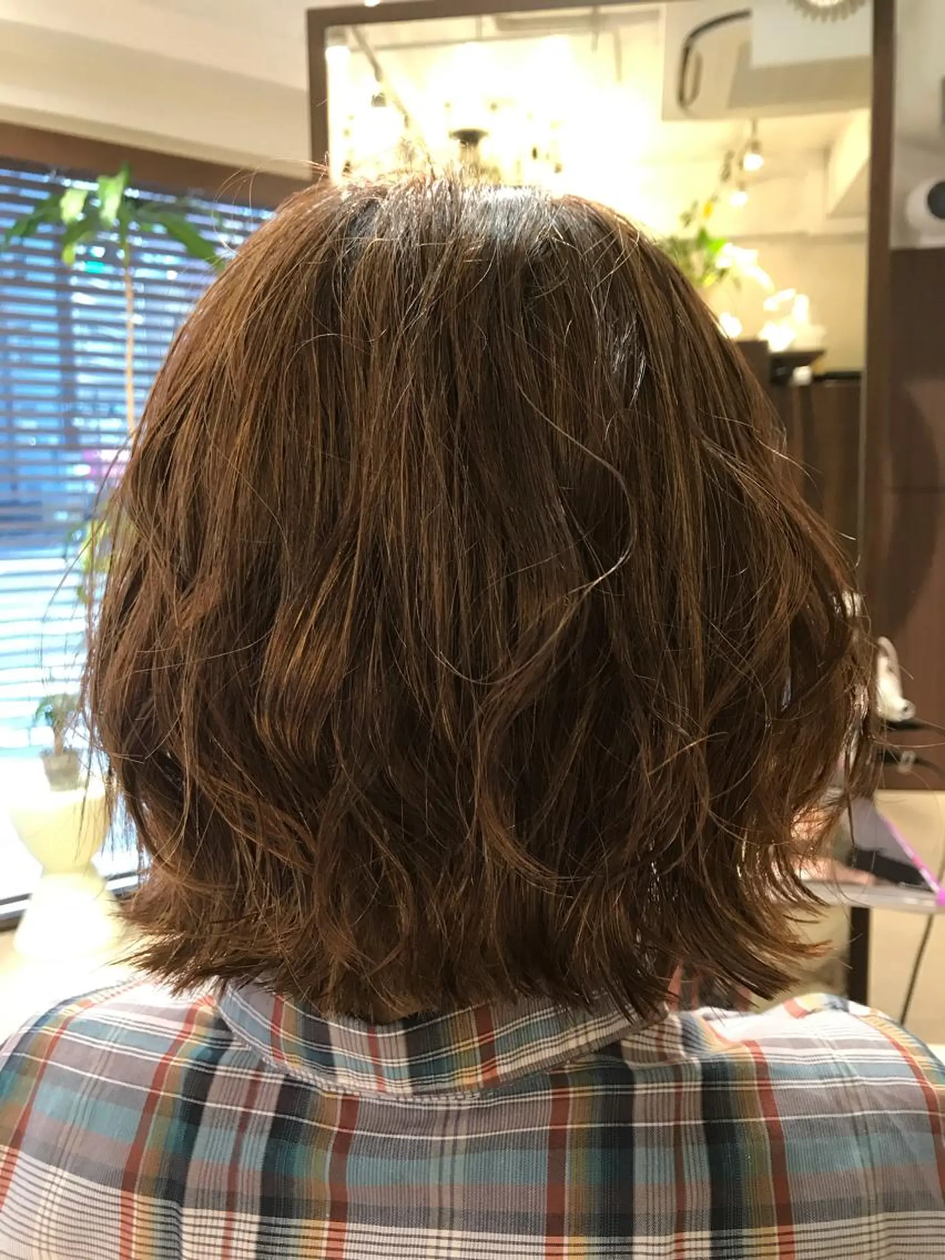 ミディアム カラー ベージュカラー ハイライトカラー ハイライト newi saLyu 片岡ふきのヘアスタイル