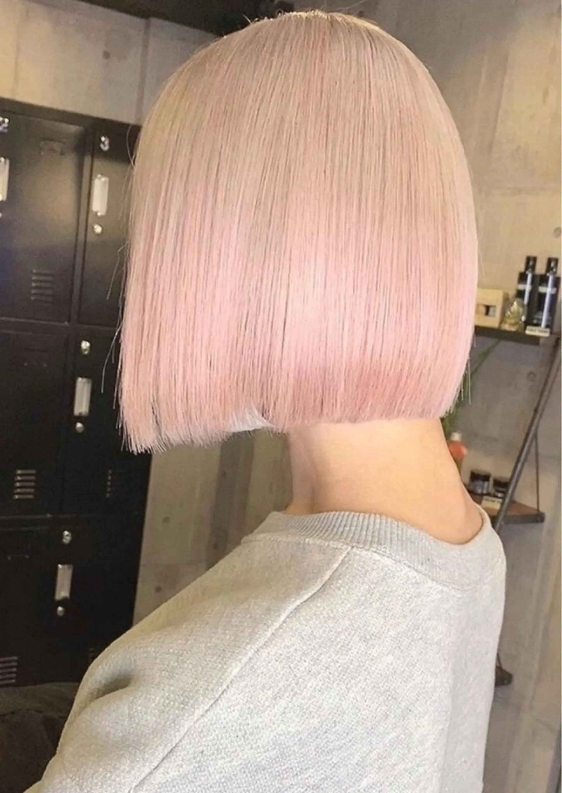 ショート ヘアカラー レイヤーカット特化 💜SARIのヘアスタイル