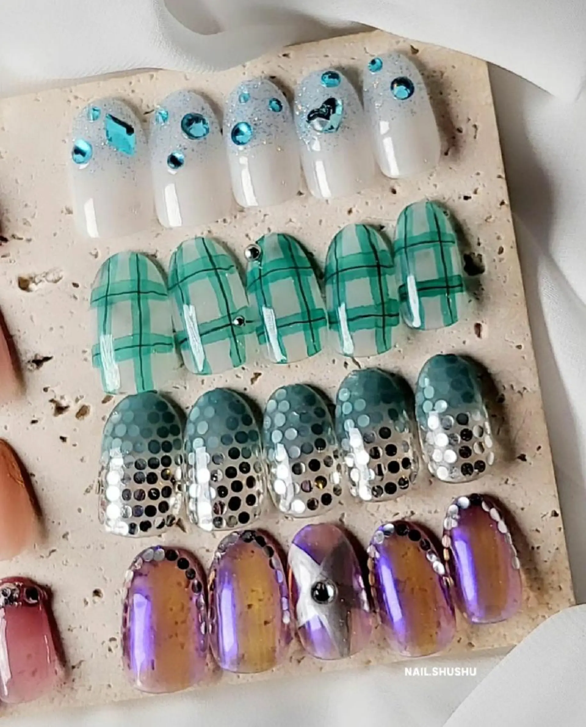 ネイル 持ち込み ニュアンスネイル ワンカラーネイル シンプルネイル 夏ネイル 3dパーツ/流行り 👧shushu❤️のネイルデザイン