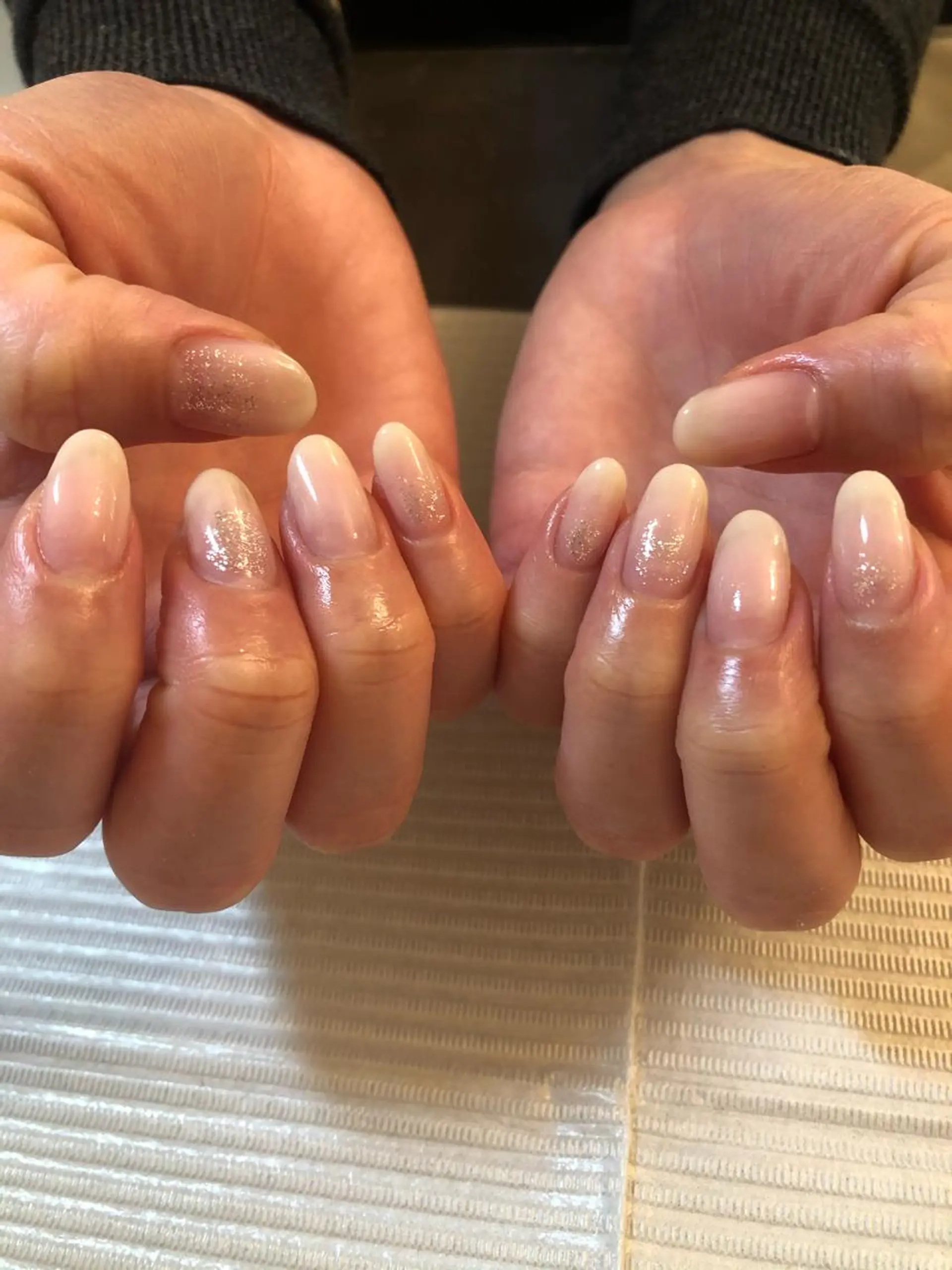 ネイル グラデーション ラメ(グリッター) 吉野✨ ネイルデザイナー✨のネイルデザイン