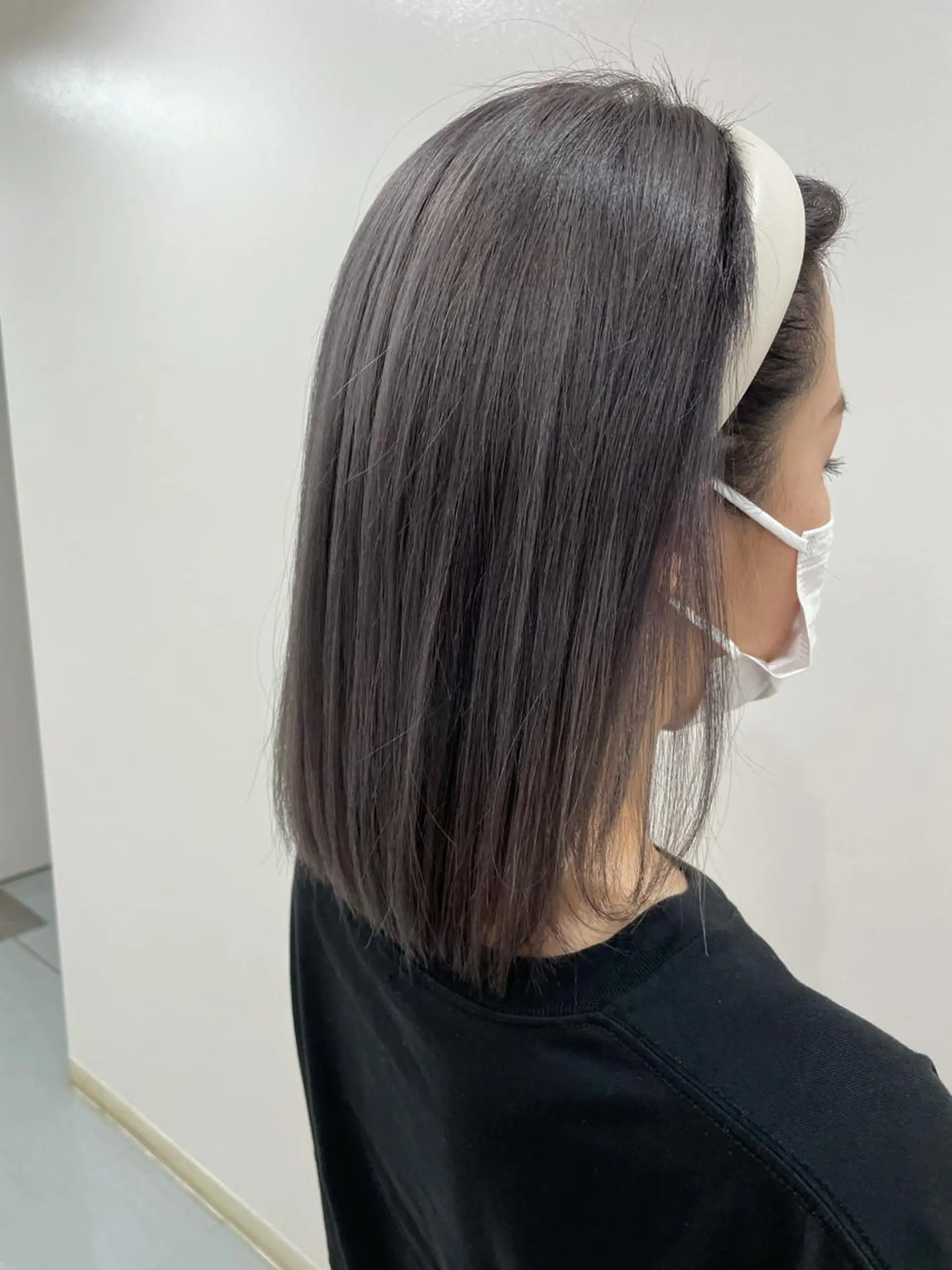 ミディアム カラー akane .のヘアスタイル