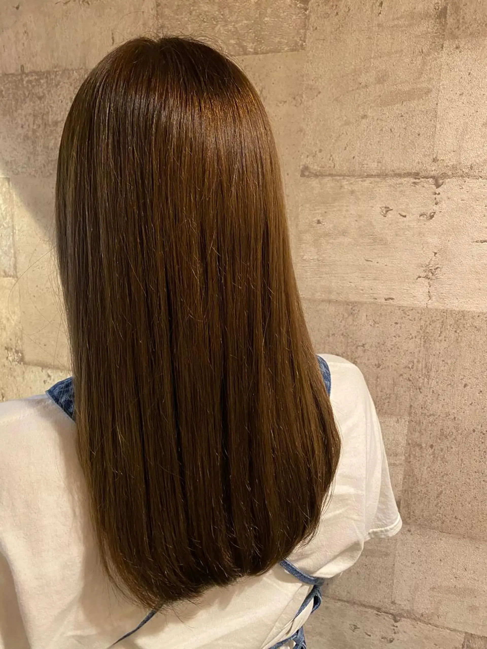 セミロング カラー ベージュカラー 小島 凜のヘアスタイル