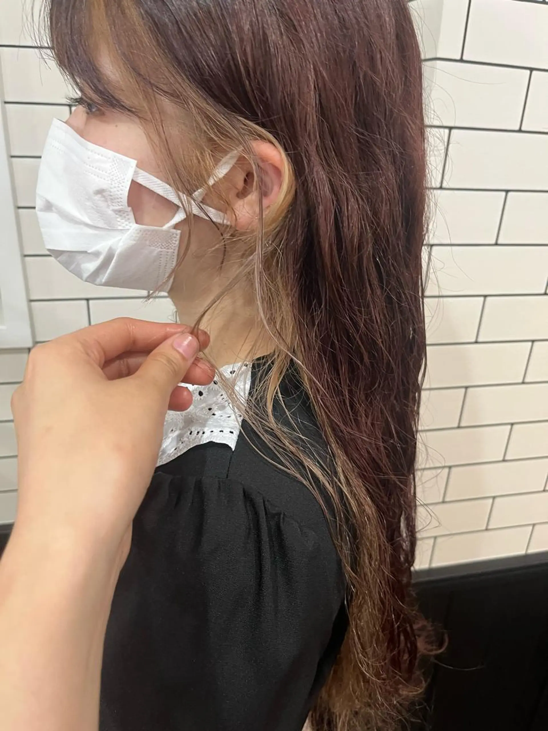 ロング カラー ベージュカラー ブロンド ブロンドベージュ ピンクカラー ピンクベージュ cana カナ/レイヤーカットのヘアスタイル