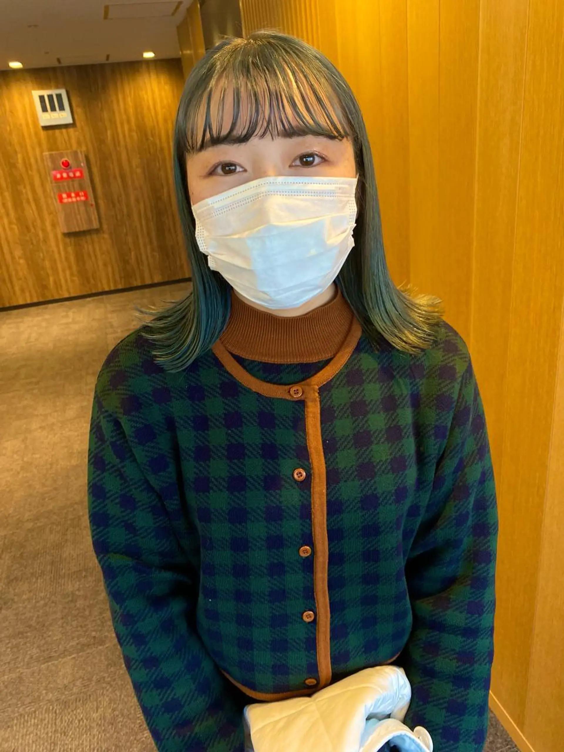 ミディアム デザインカラー/ボブ ブリーチカラー/ユリのヘアスタイル